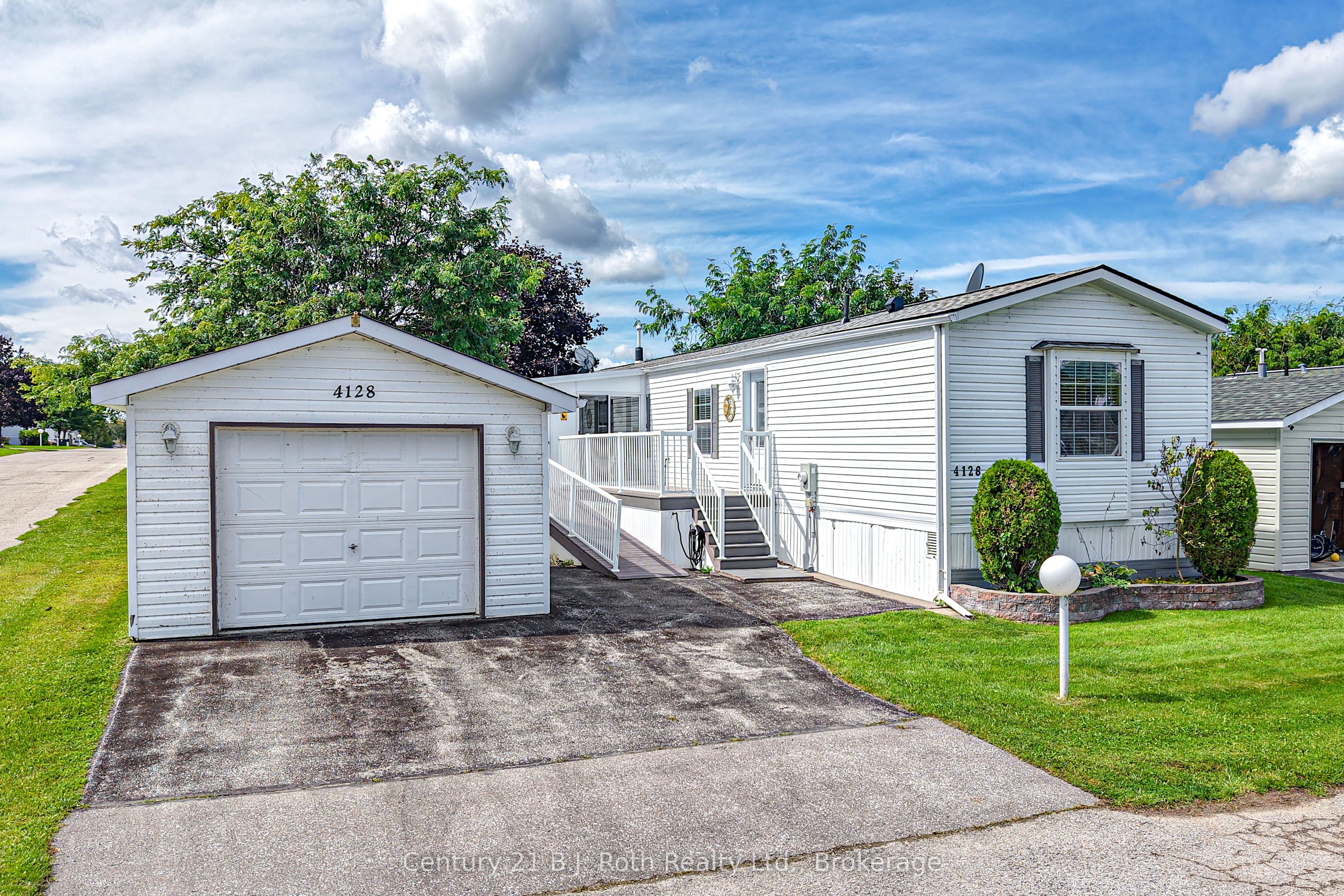 4128 Haines Street Property Photo 1