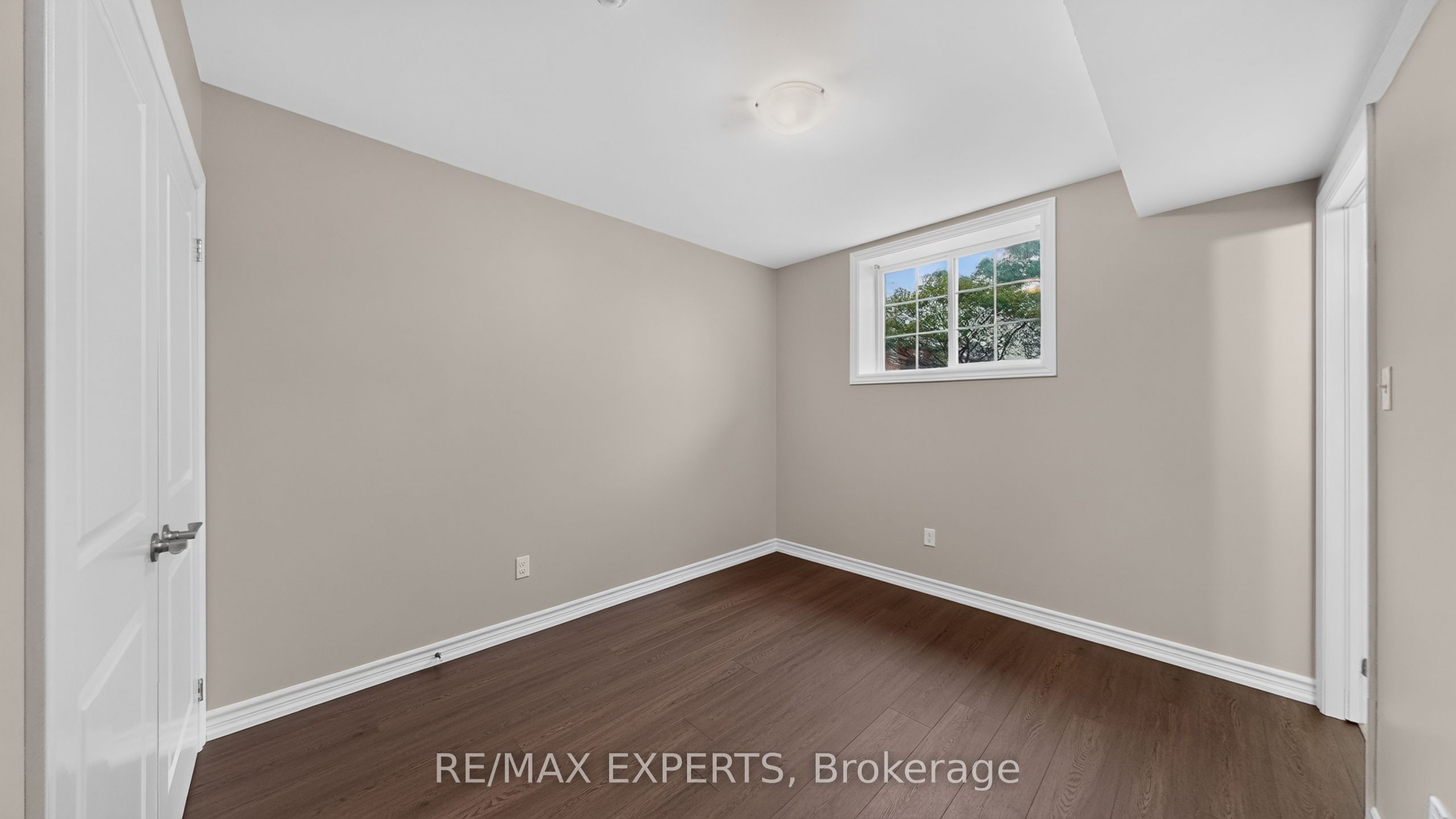 246 Penetanguishene Road 13 Property Photo 17