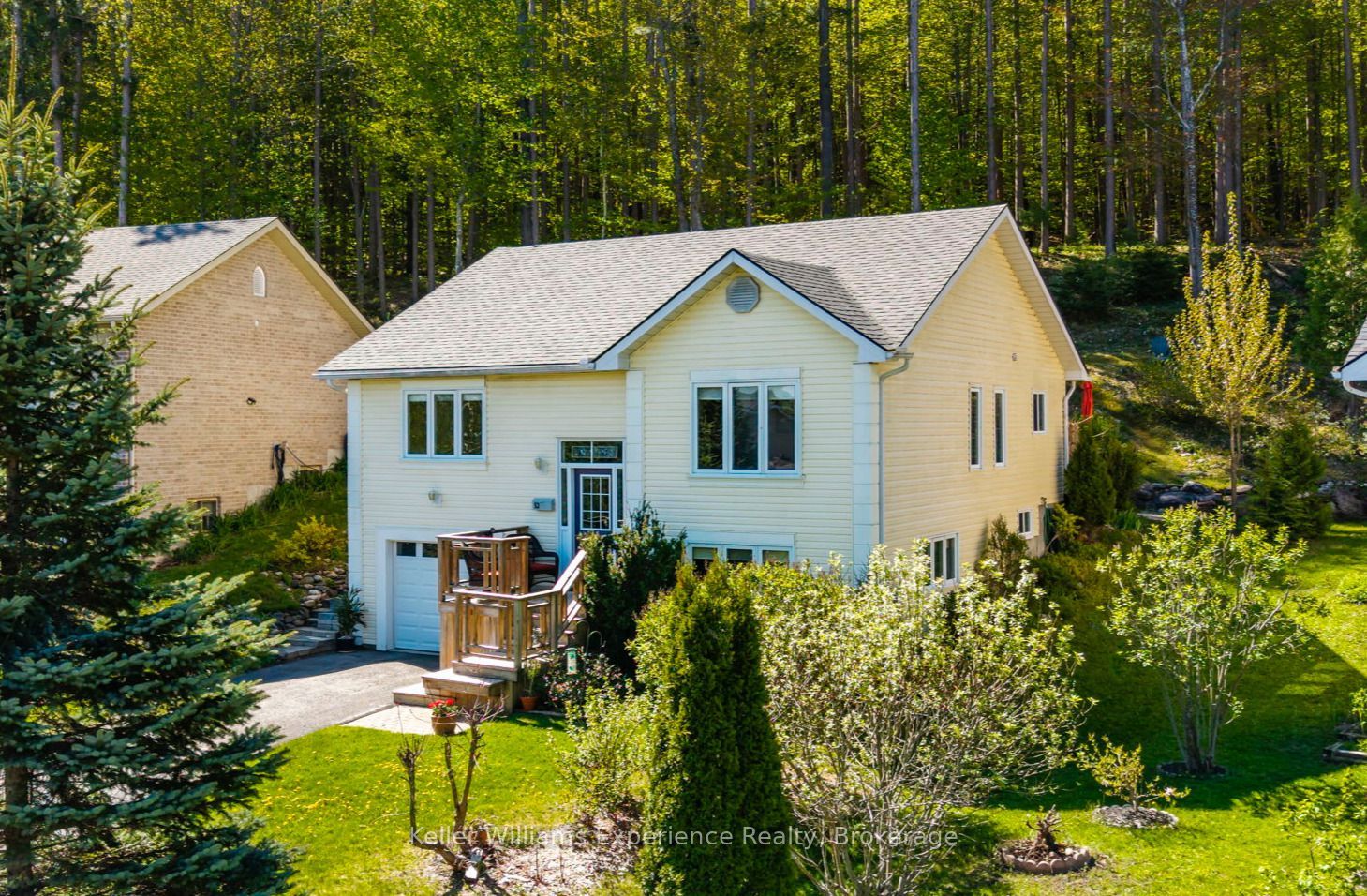 53 Therrien Court Property Photo 1