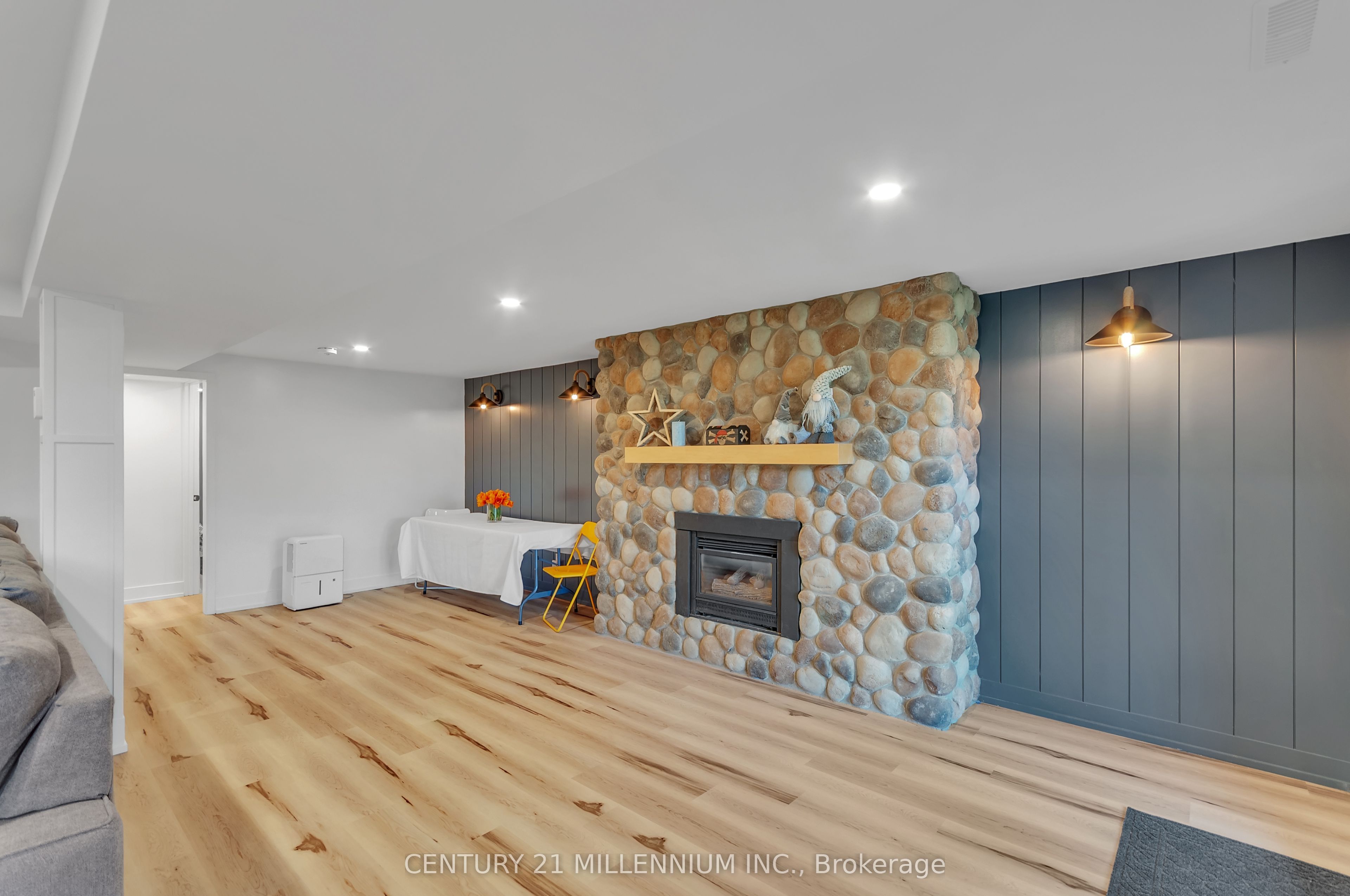 68 Edgewater Road Property Photo 27