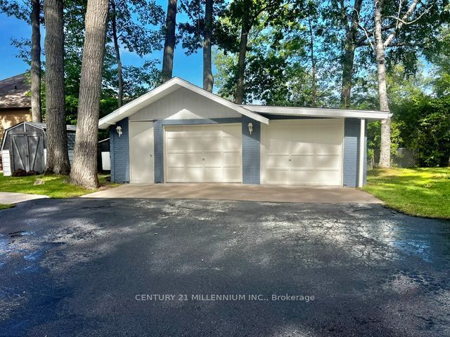 68 Edgewater Road Property Photo 36
