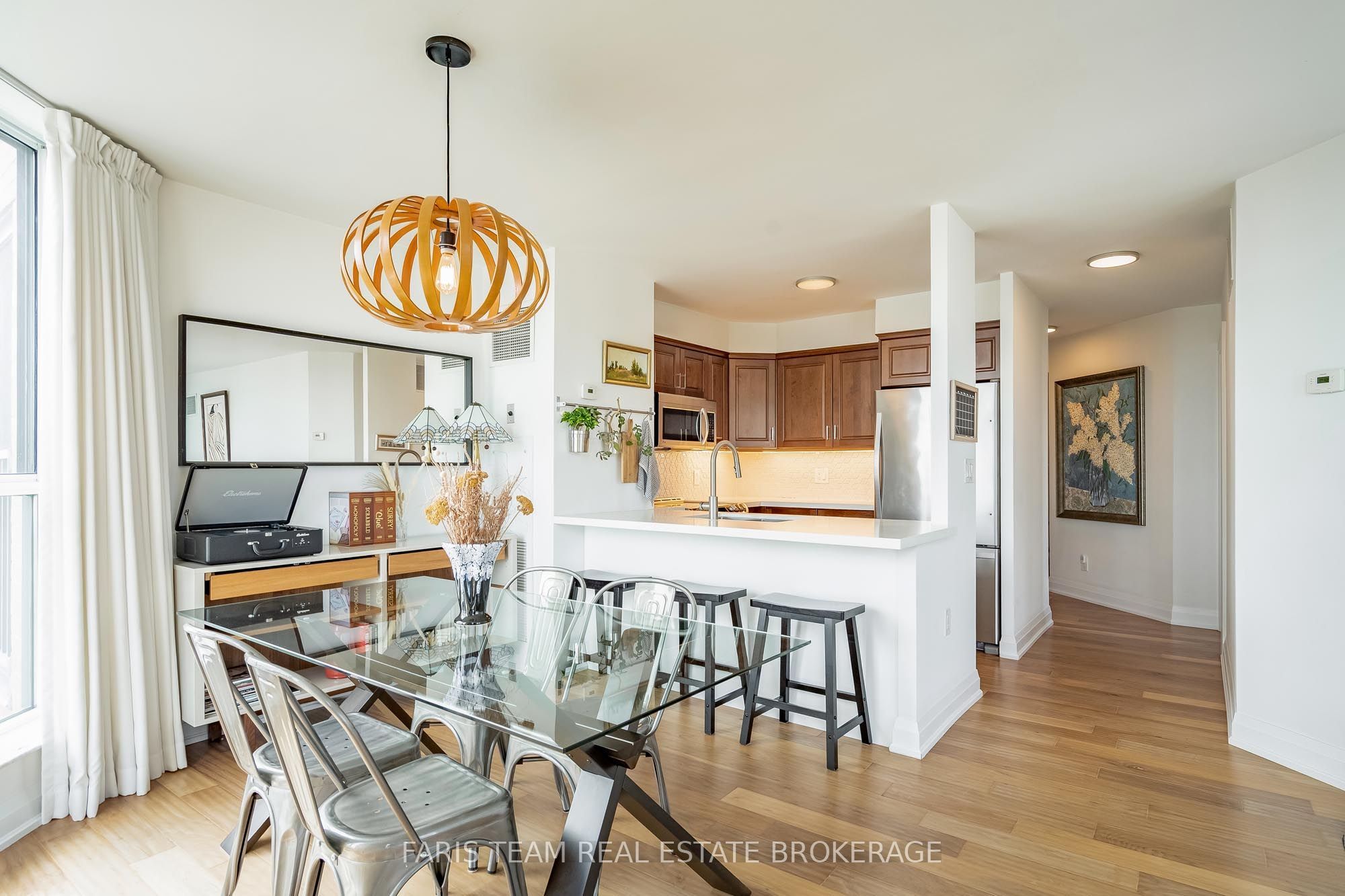 150 Dunlop Street E 1011 Property Photo 14