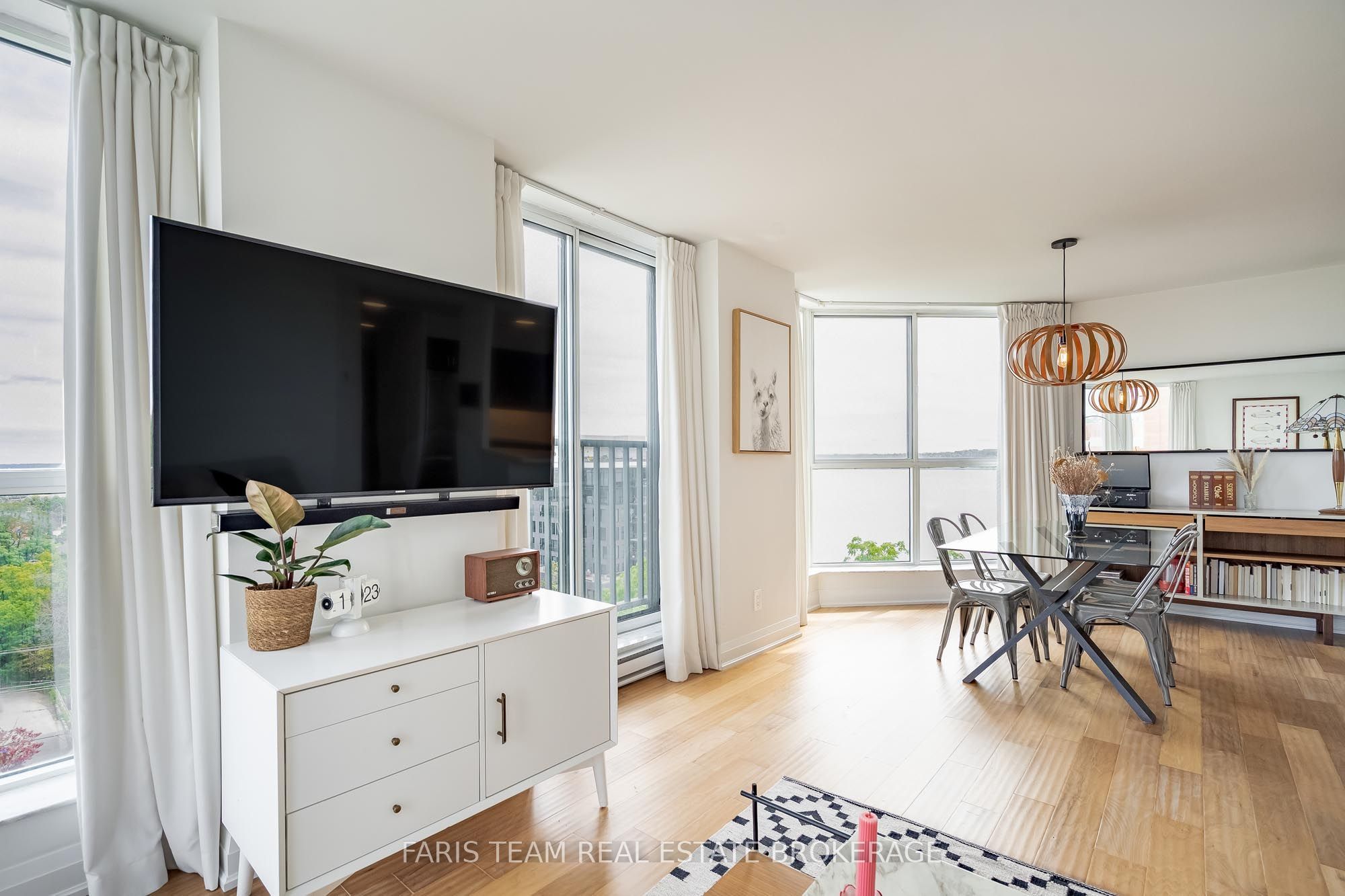 150 Dunlop Street E 1011 Property Photo 17