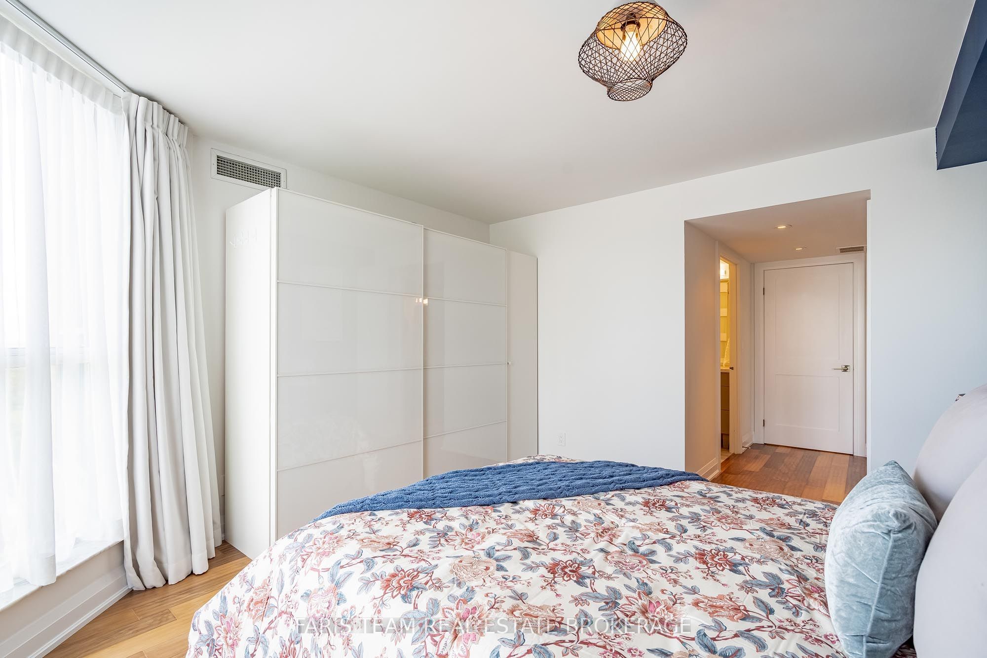 150 Dunlop Street E 1011 Property Photo 19