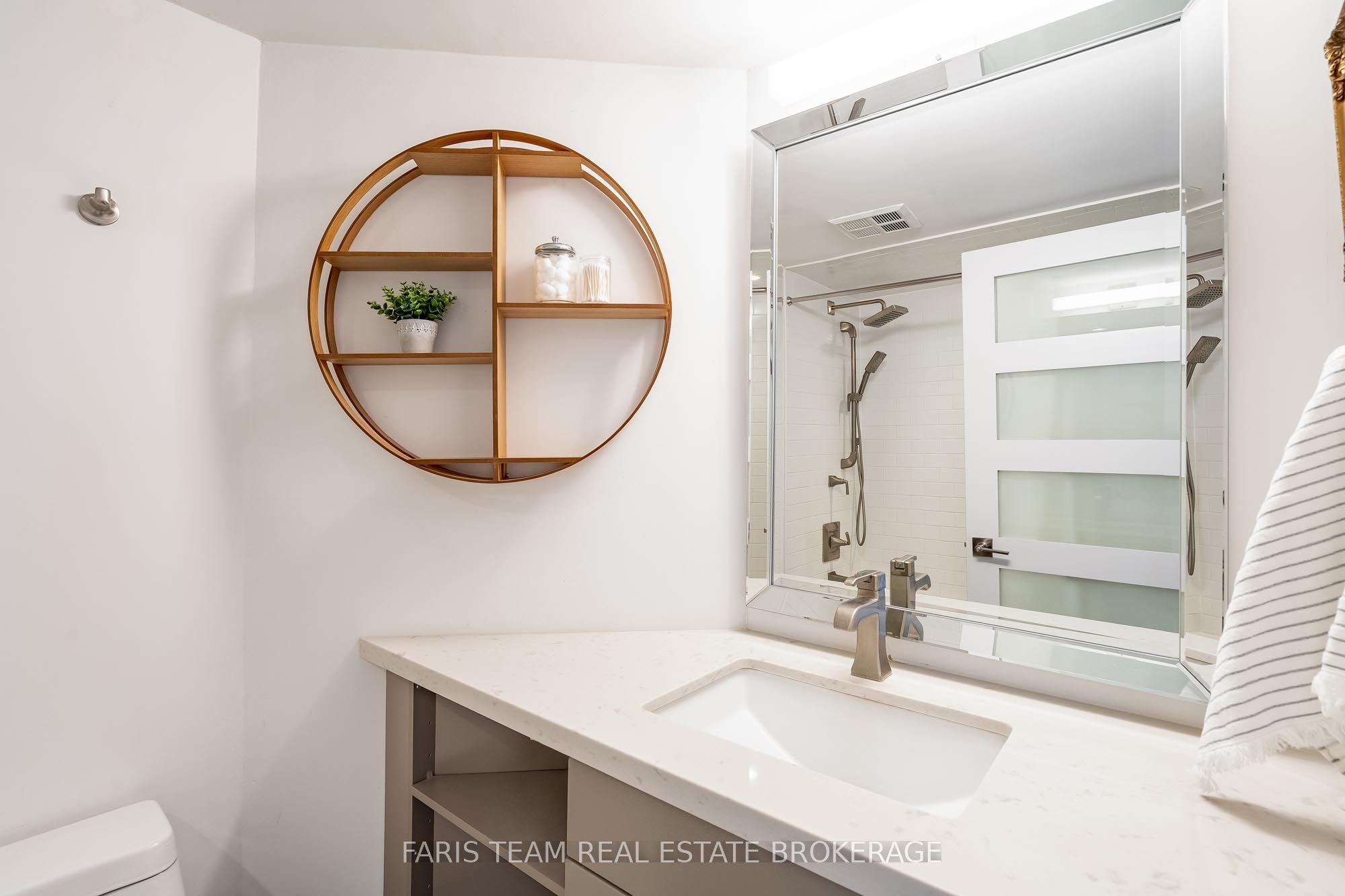 150 Dunlop Street E 1011 Property Photo 20