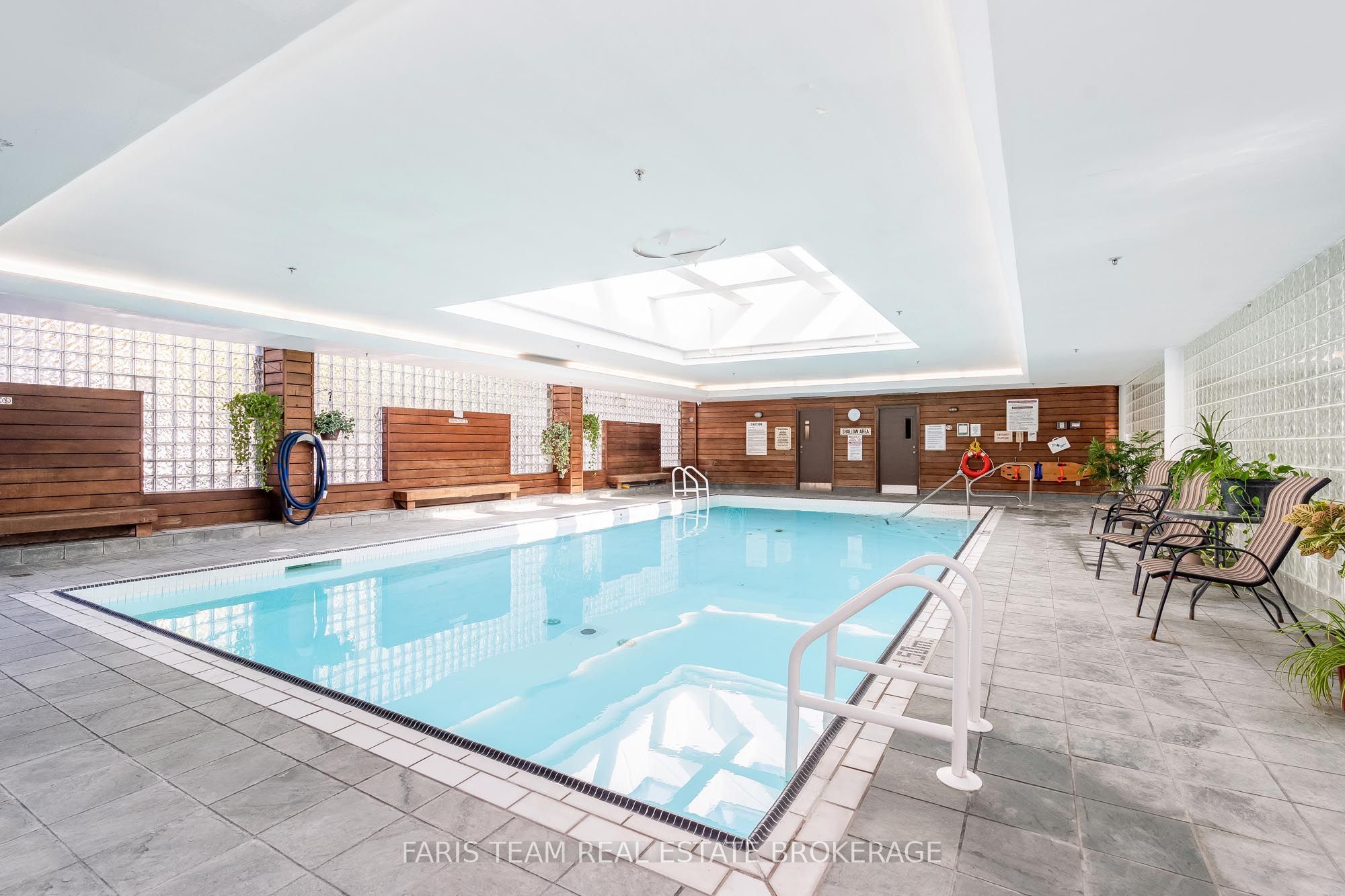 150 Dunlop Street E 1011 Property Photo 32