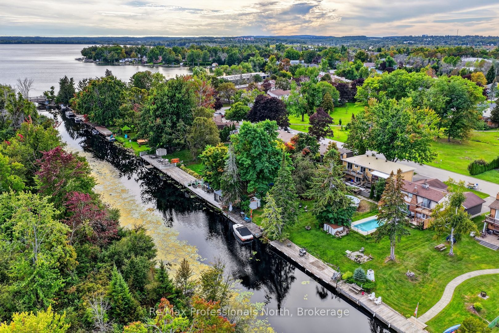 25 Lankin Boulevard Property Photo 6