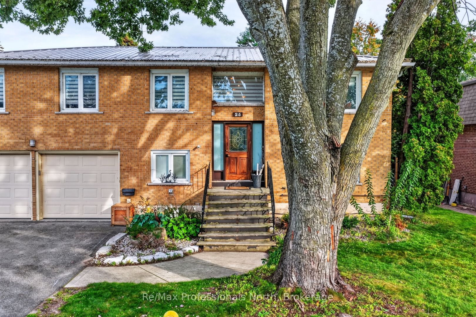 25 Lankin Boulevard Property Photo 34