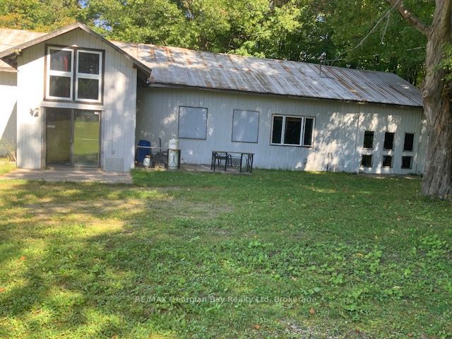 9513 N County Rd 93 Road Ne Property Photo 3