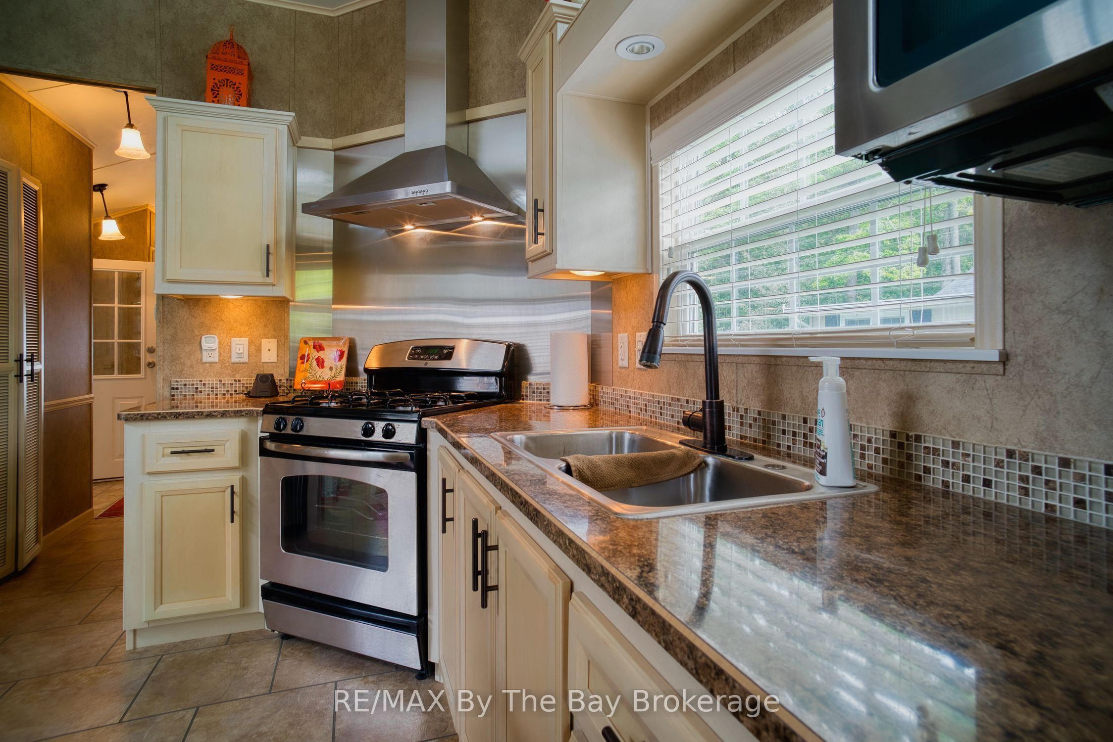107 Madawaska Trail Property Photo 6