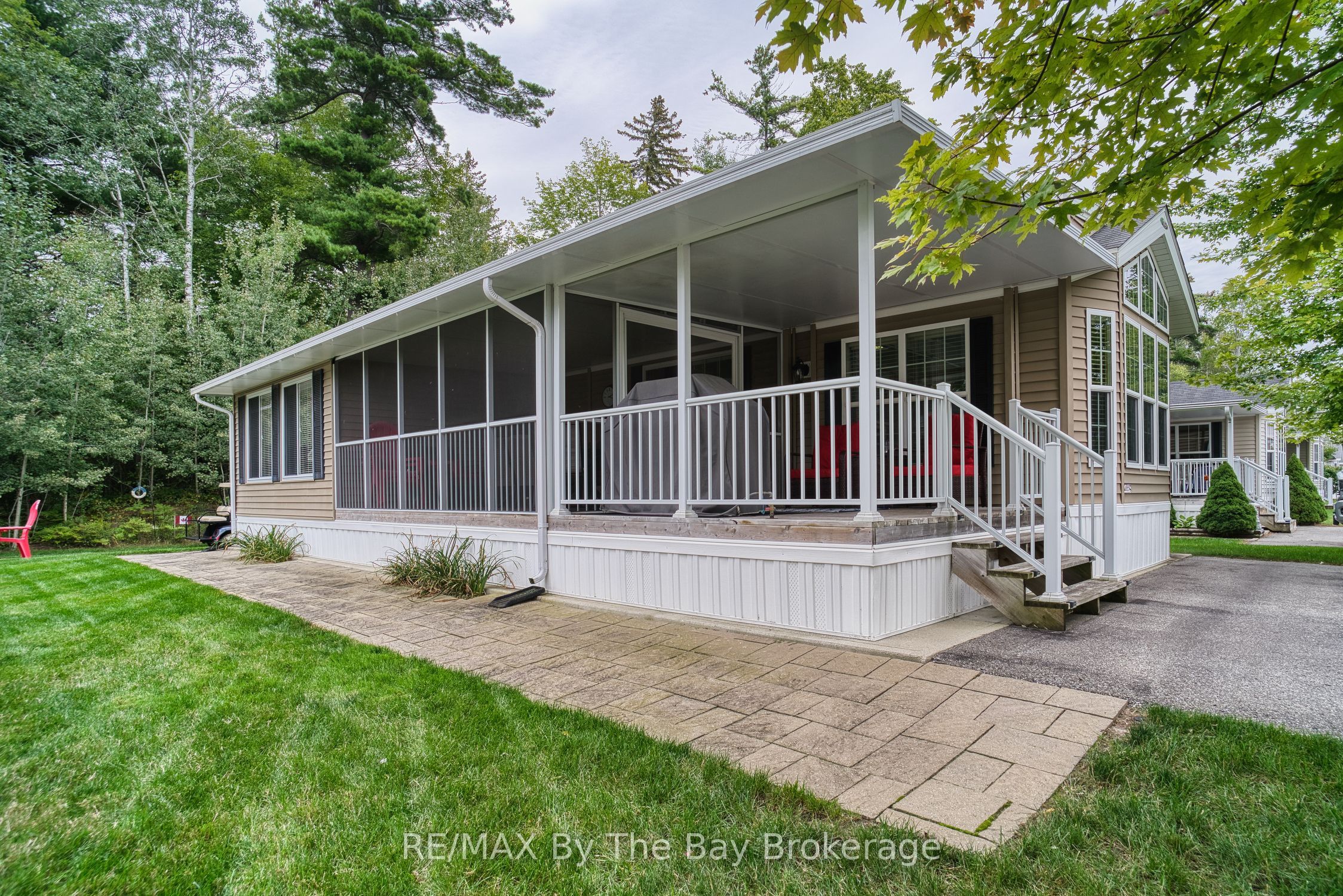 107 Madawaska Trail Property Photo 25