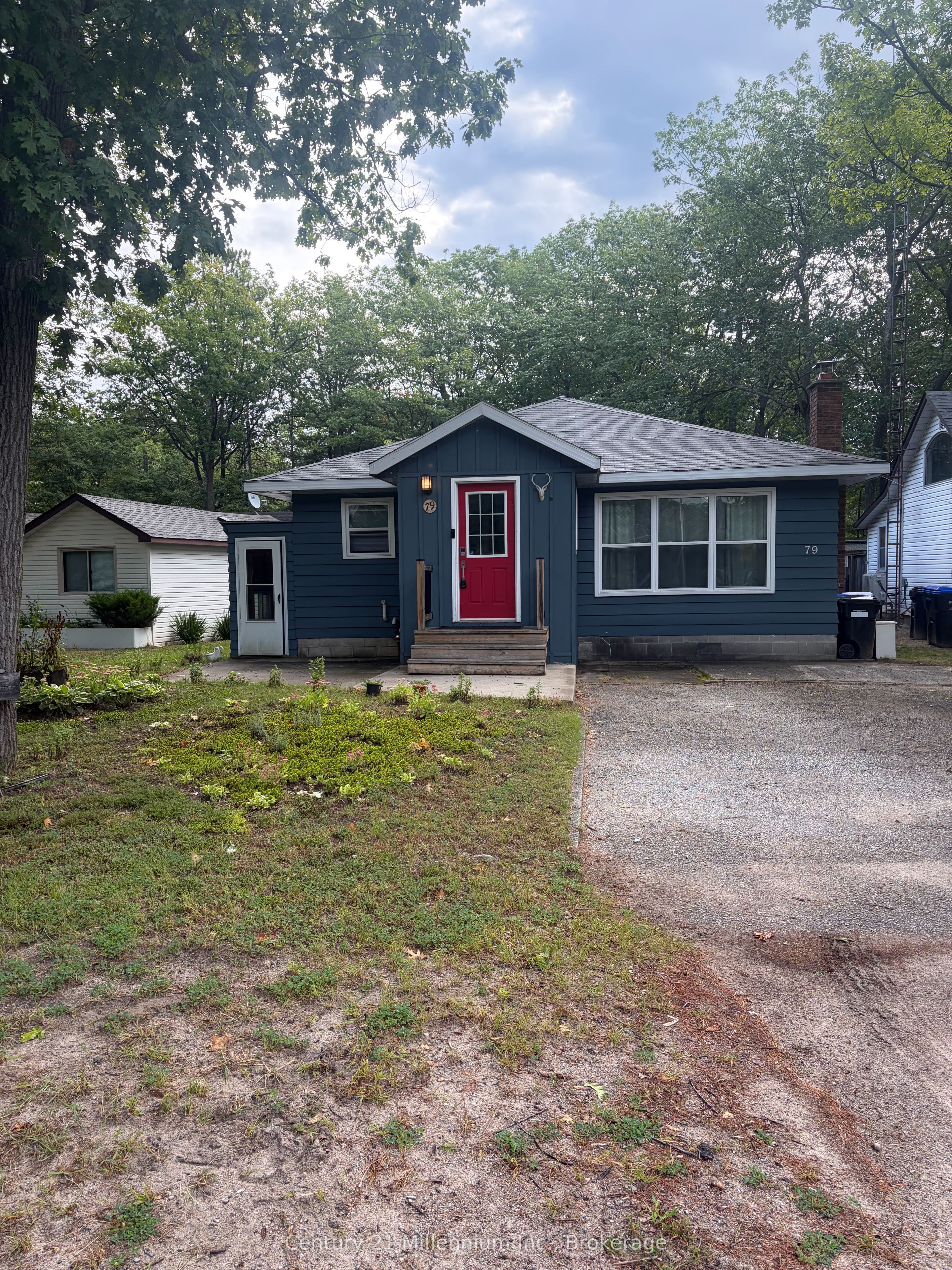 79 23rd Street N Property Photo 1