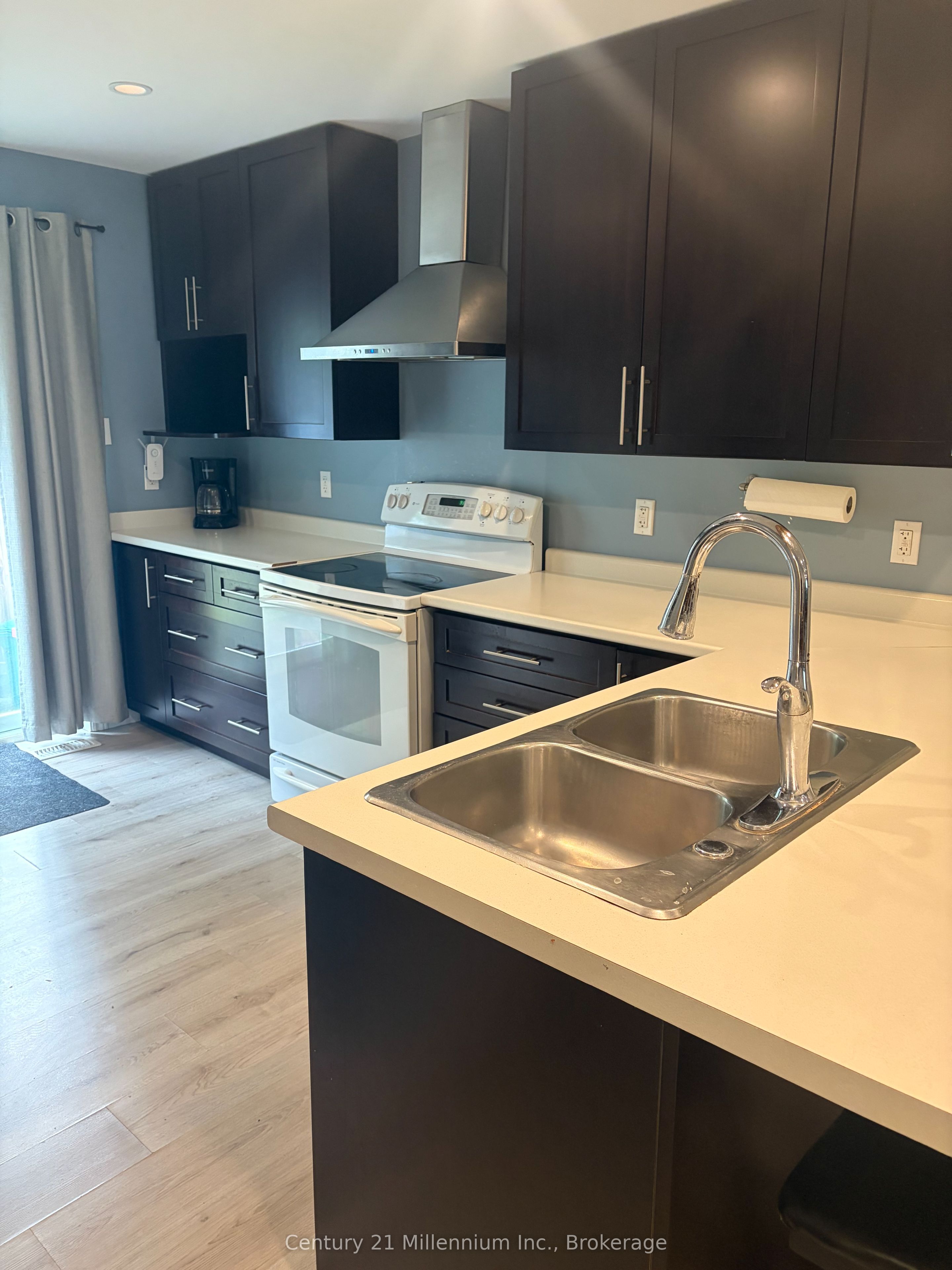79 23rd Street N Property Photo 6