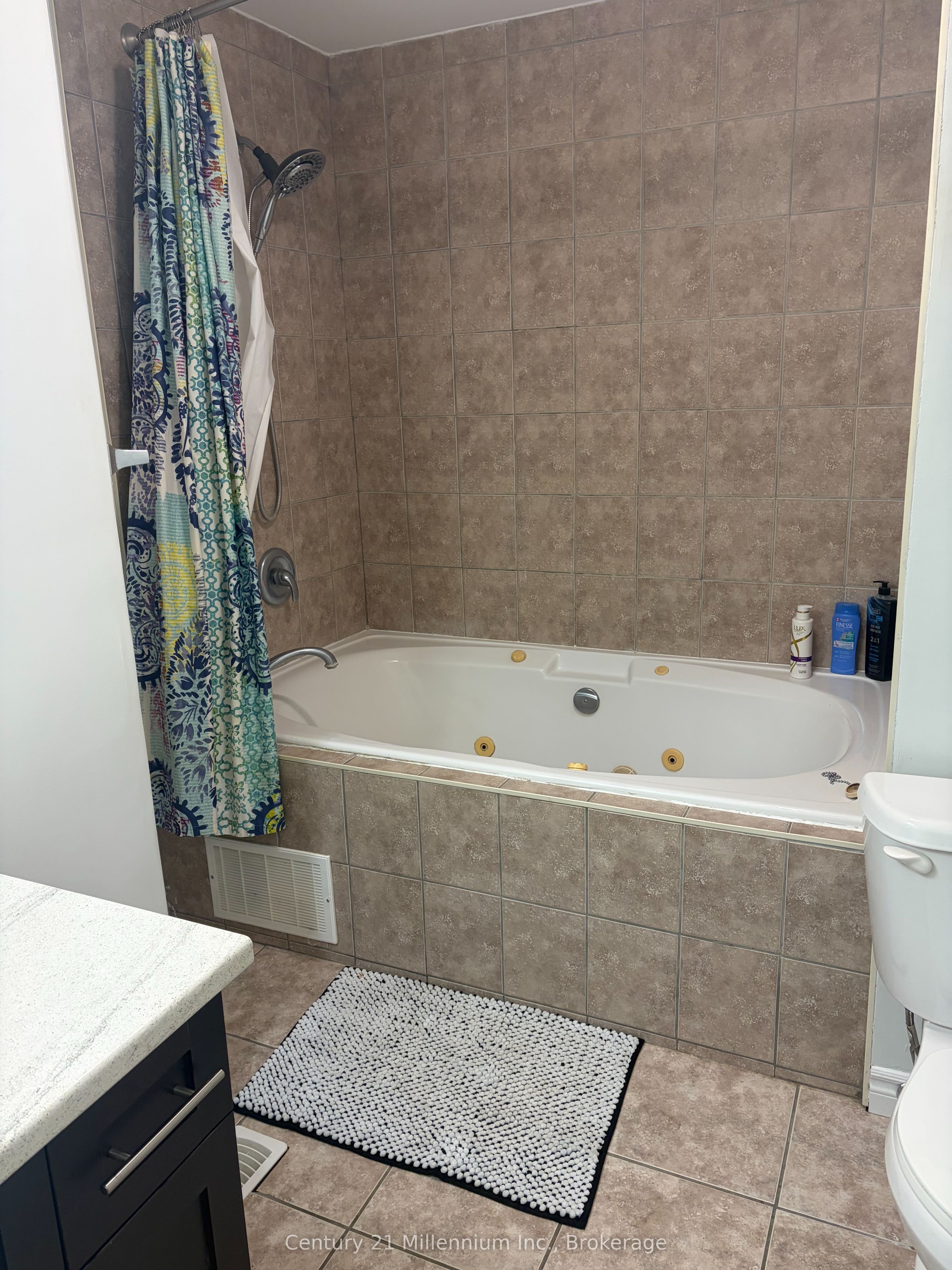 79 23rd Street N Property Photo 10