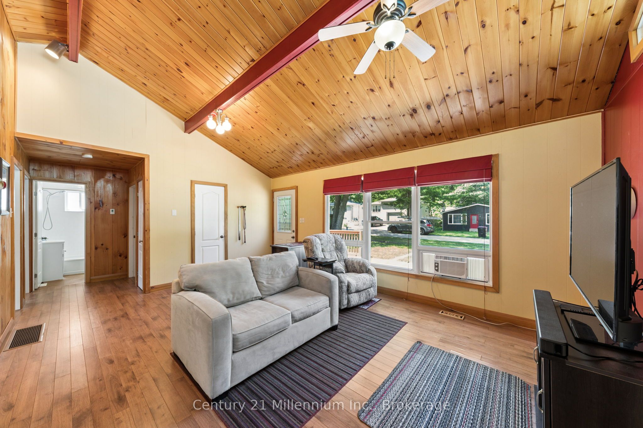 25 Glendale Avenue Property Photo 6