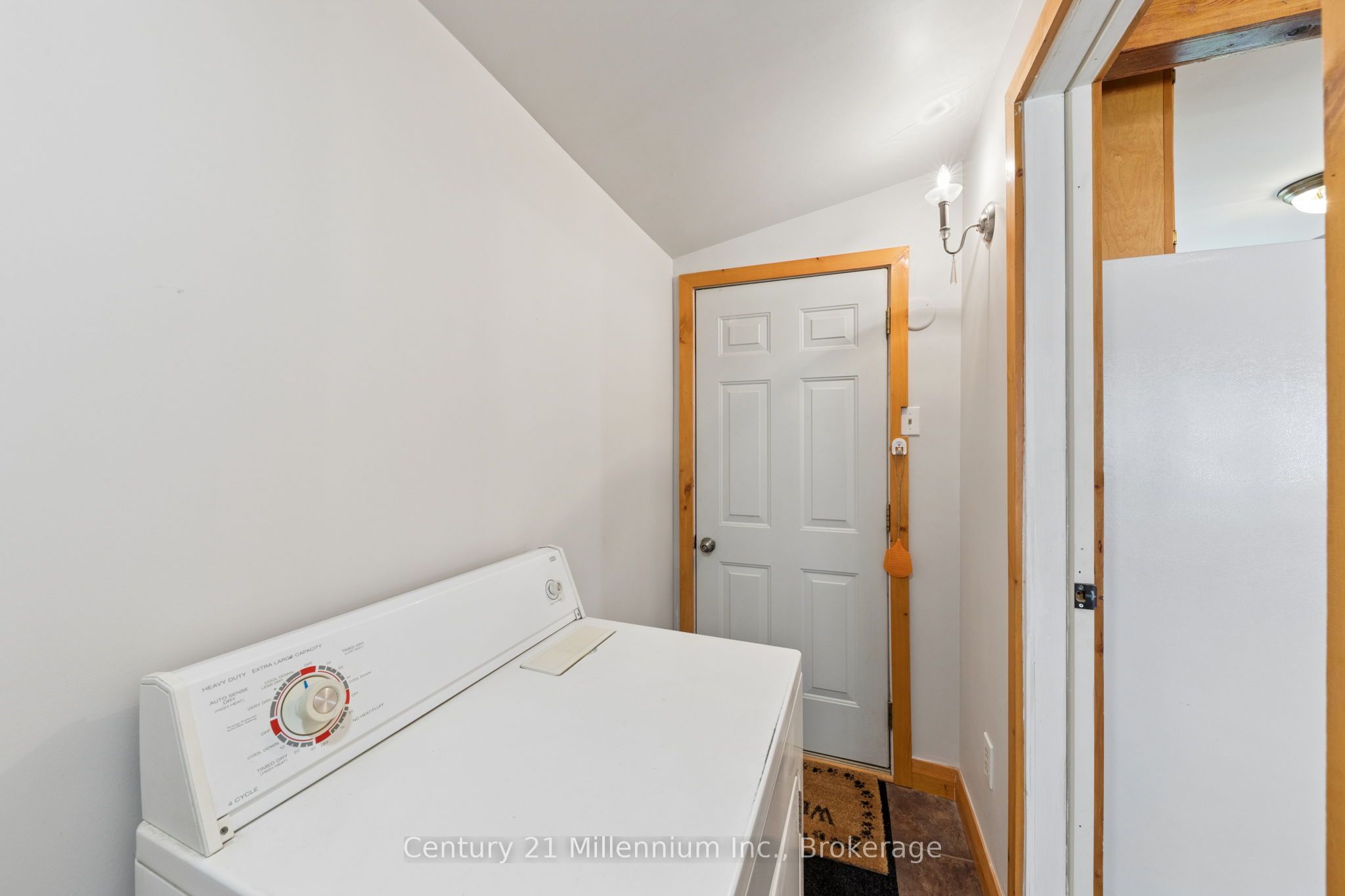 25 Glendale Avenue Property Photo 18