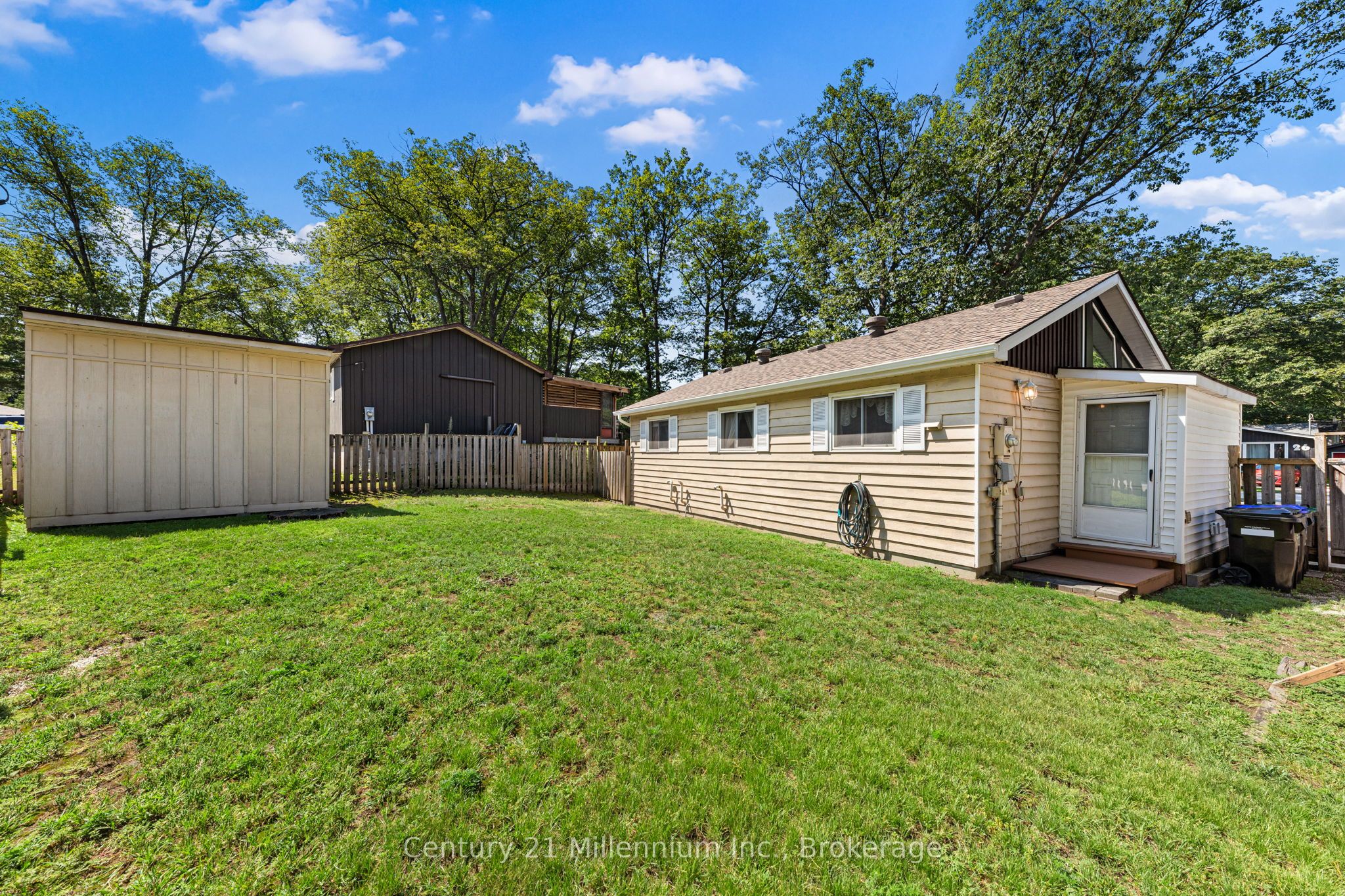 25 Glendale Avenue Property Photo 23