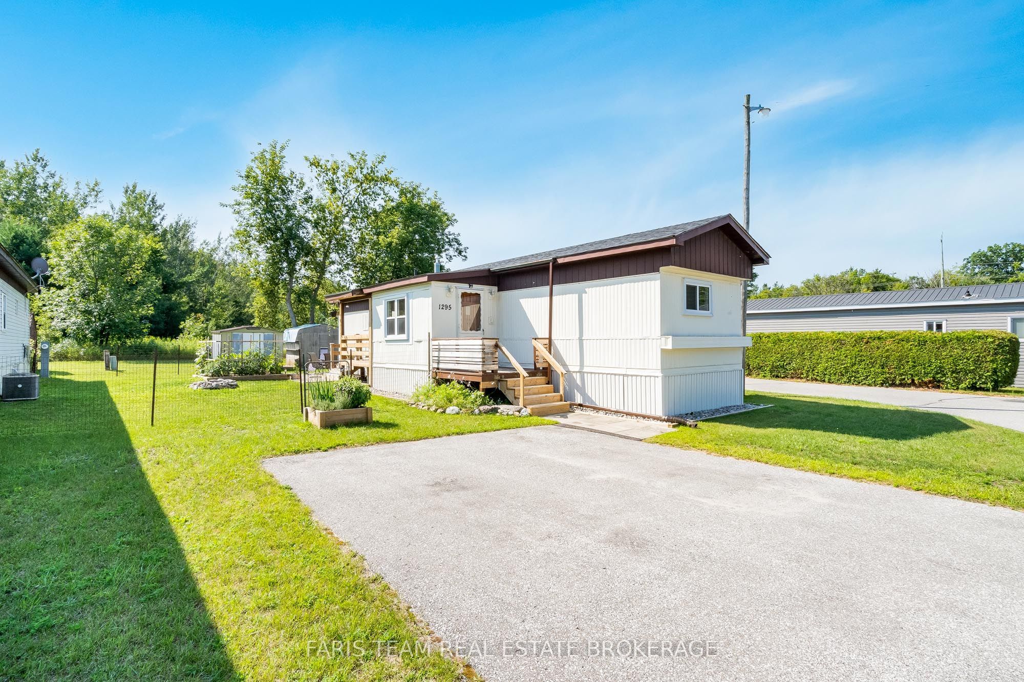 1295 Hilltop Road Property Photo 1