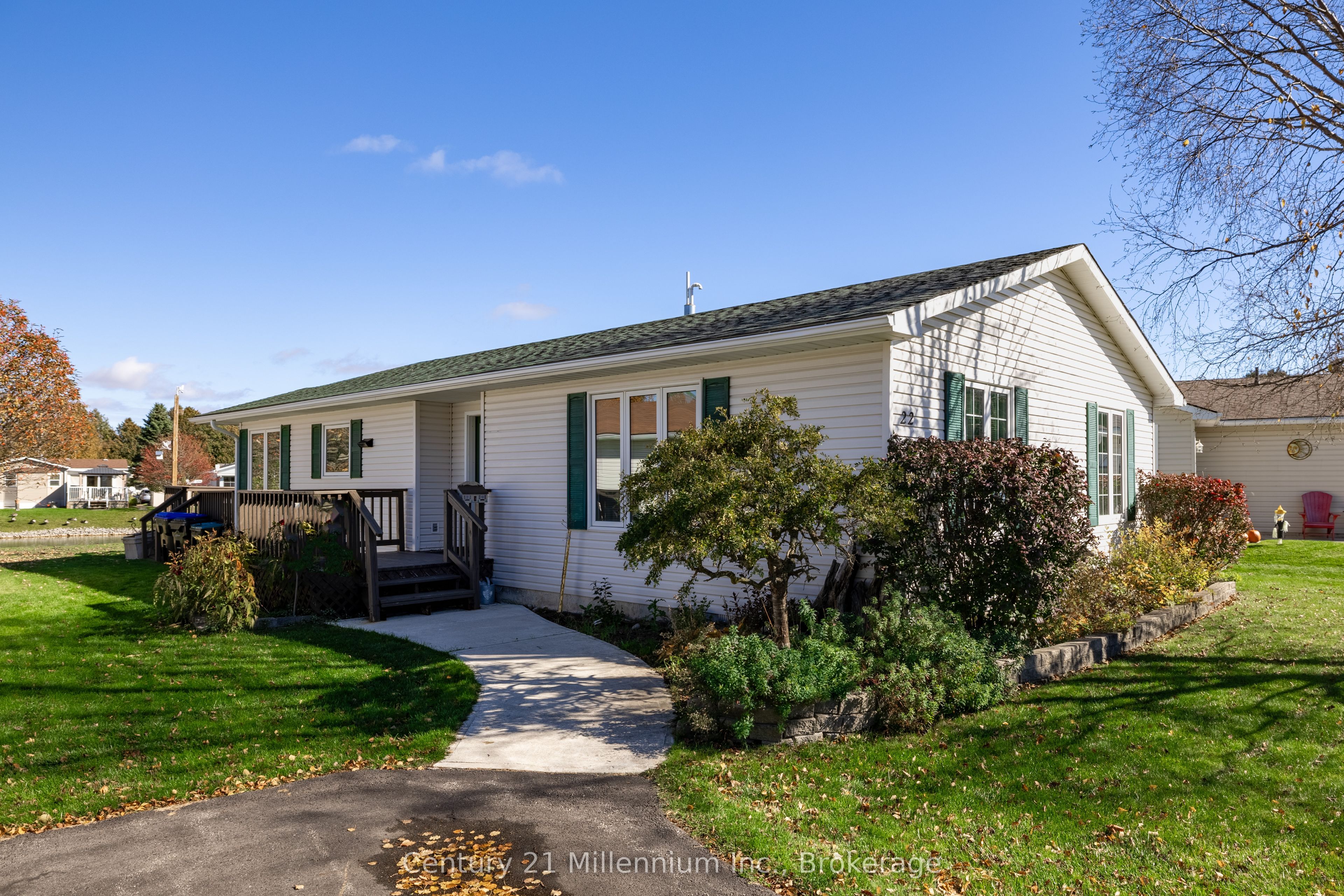 22 Indiana Avenue E Property Photo 1