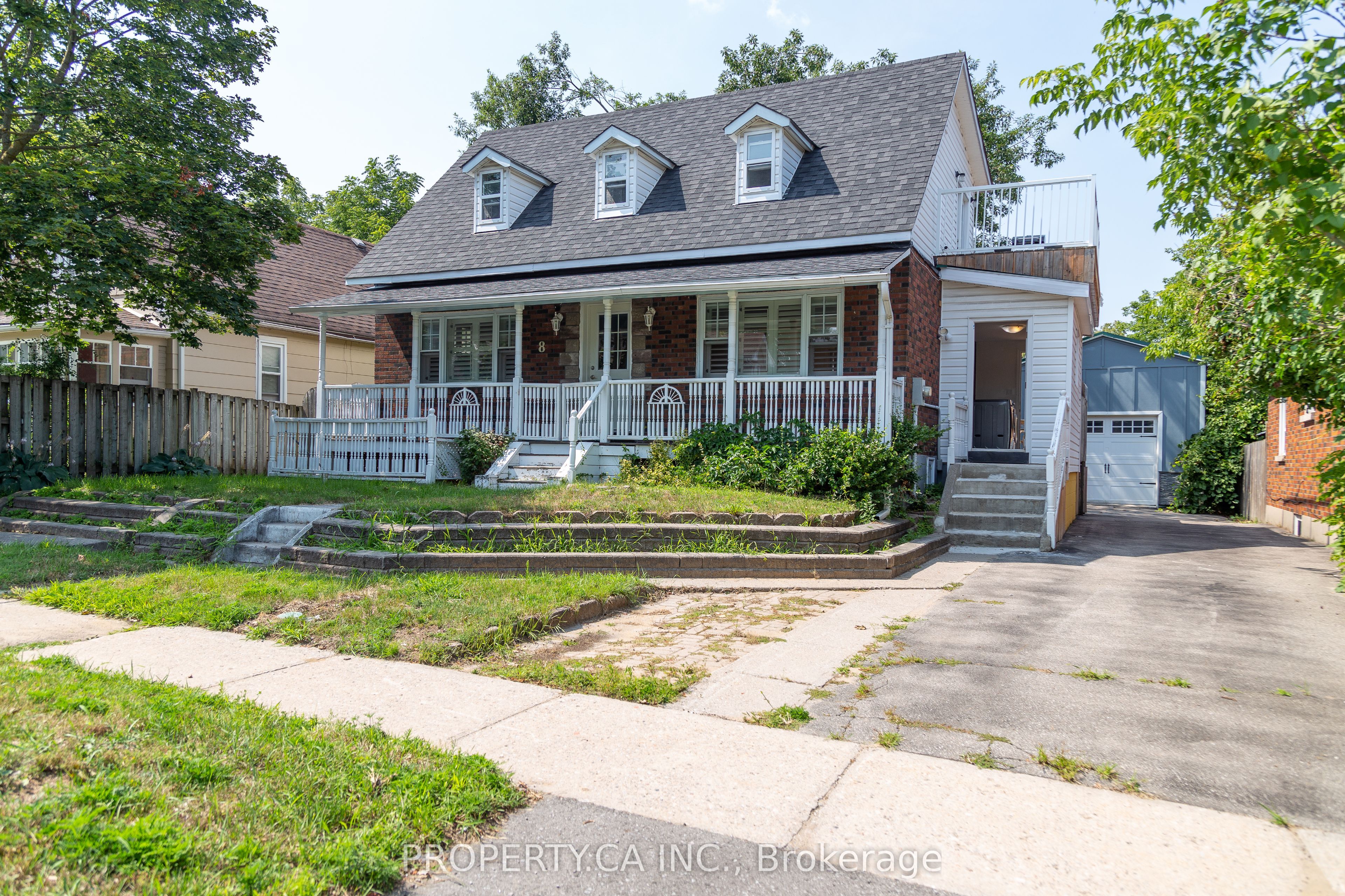 8 Dufferin Street Property Photo 1