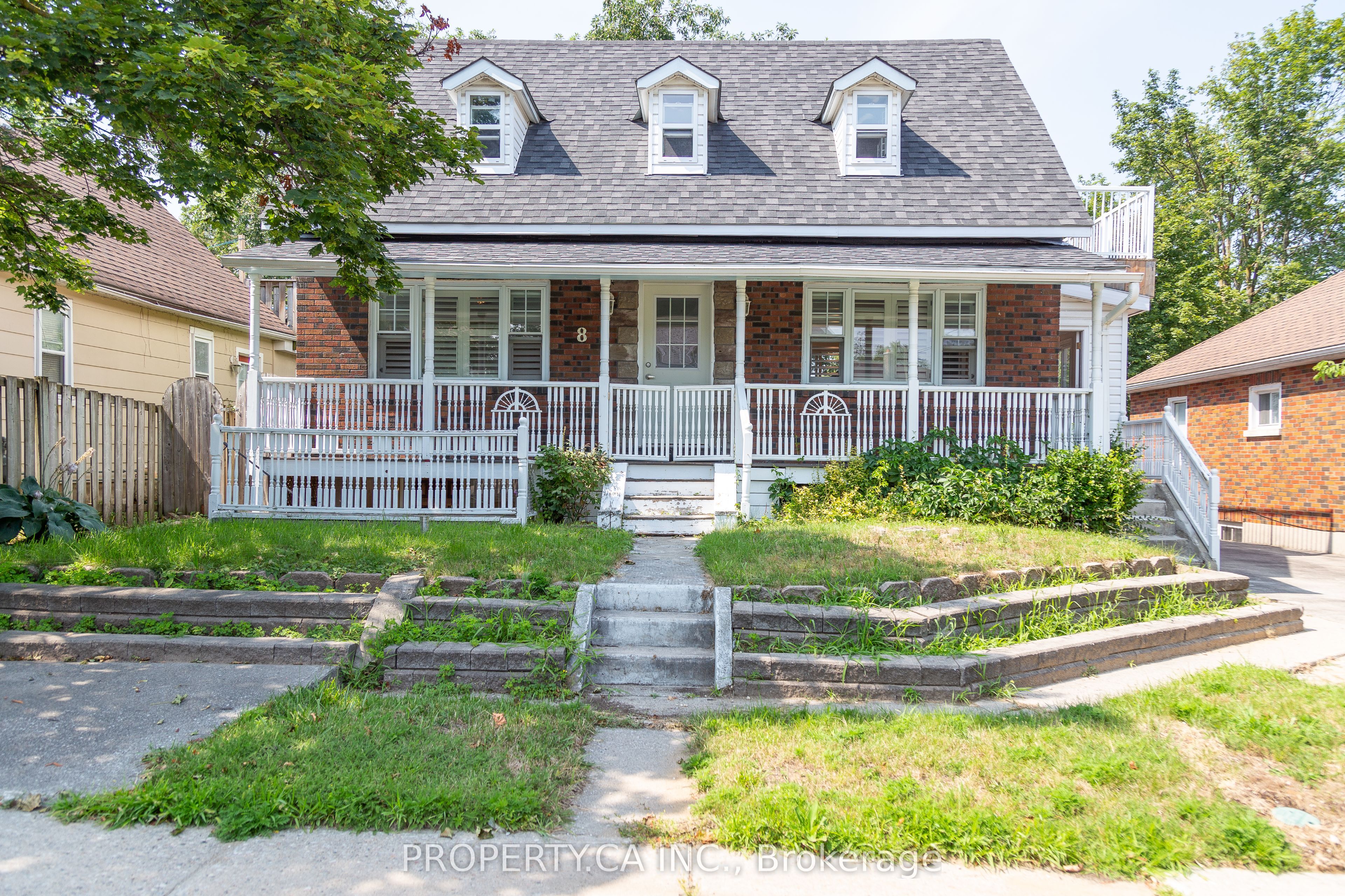 8 Dufferin Street Property Photo 3