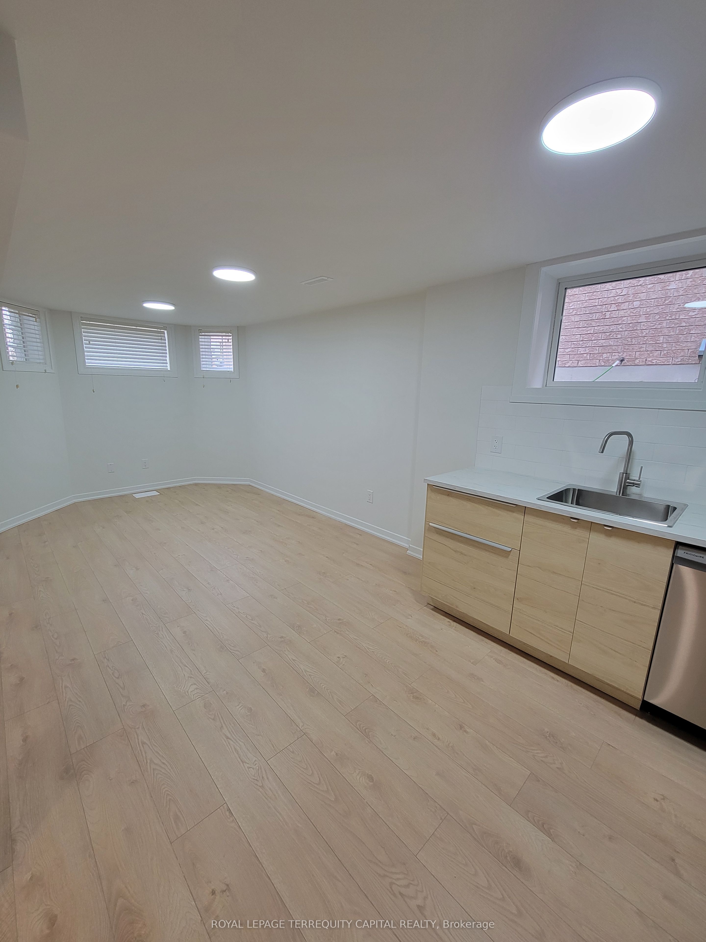 68 Bird Street Lower Property Photo 6