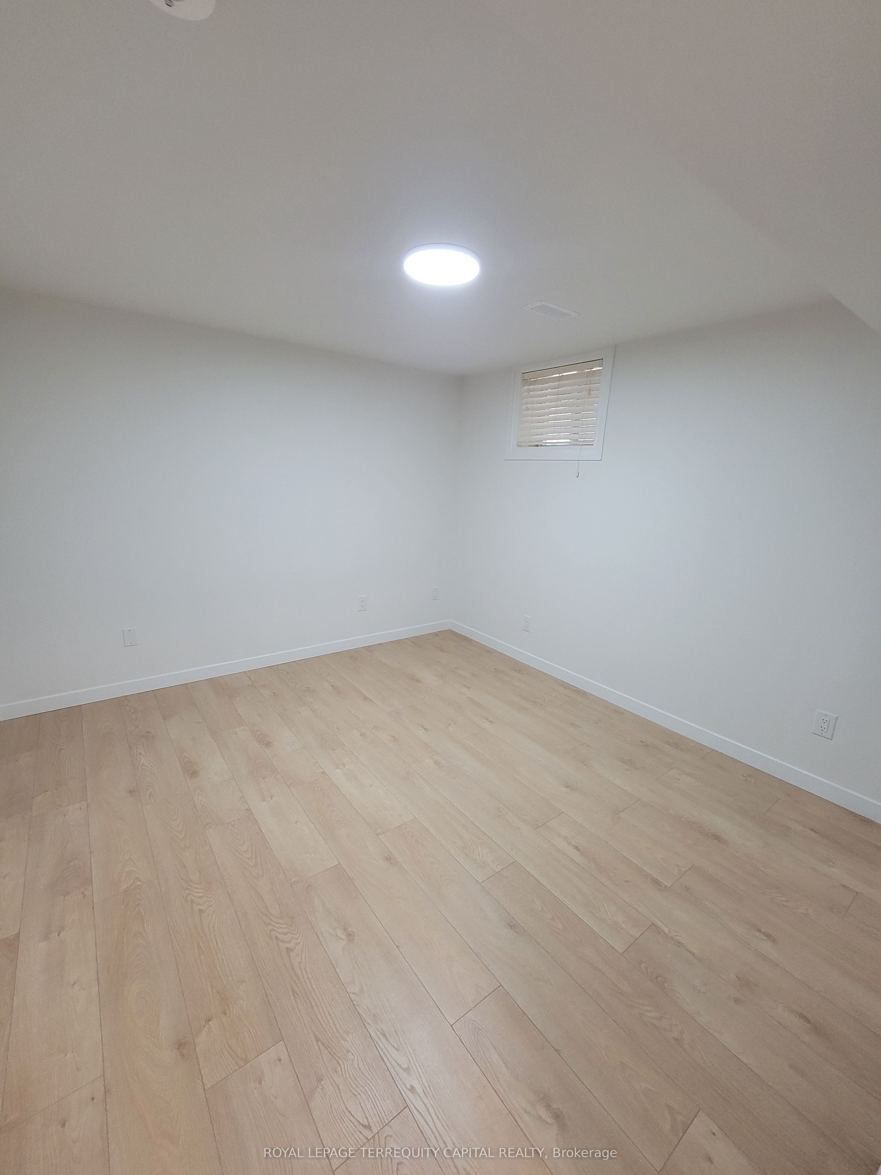 68 Bird Street Lower Property Photo 17