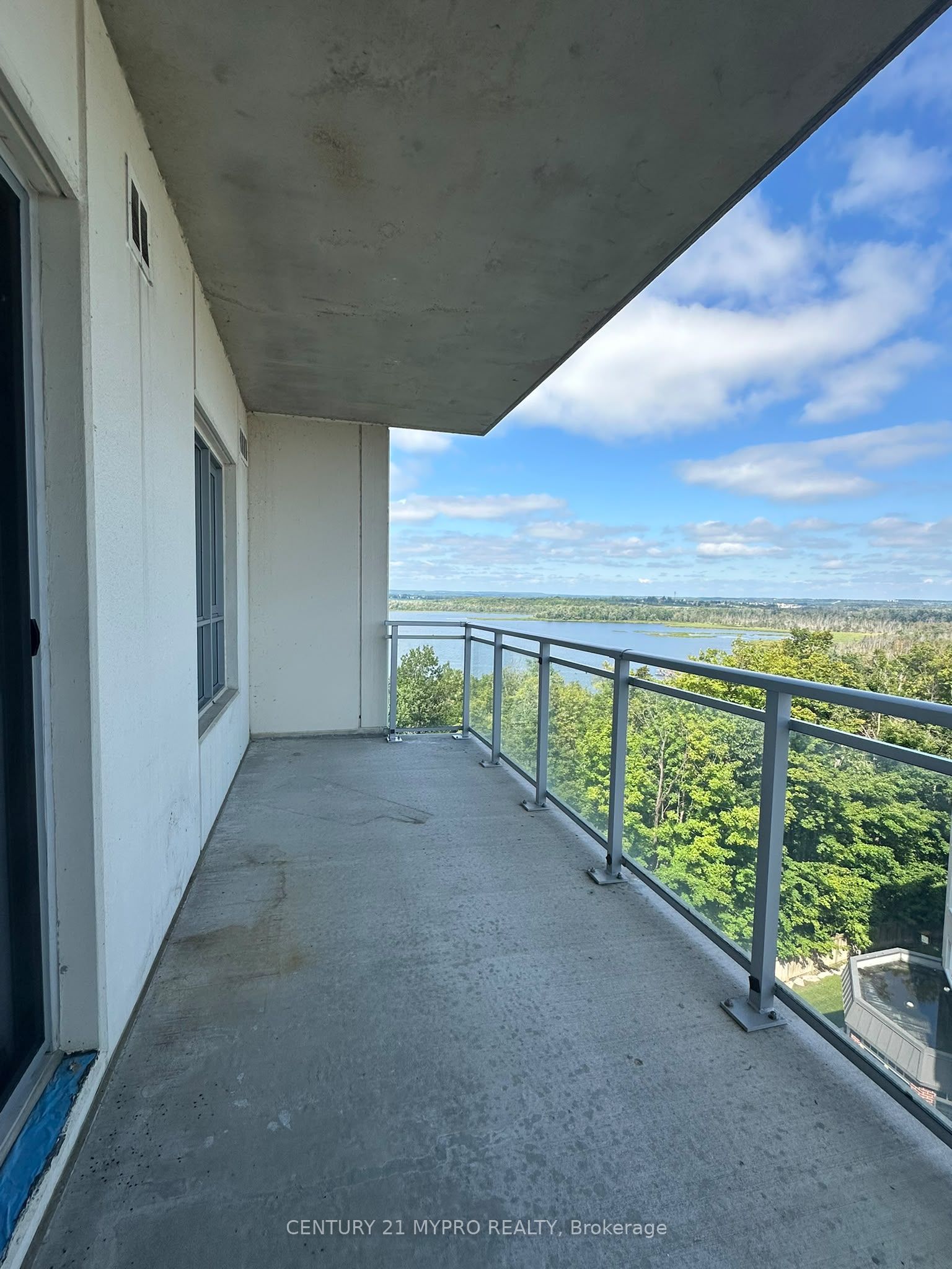 58 Lakeside Terrace 1007 Property Photo 16