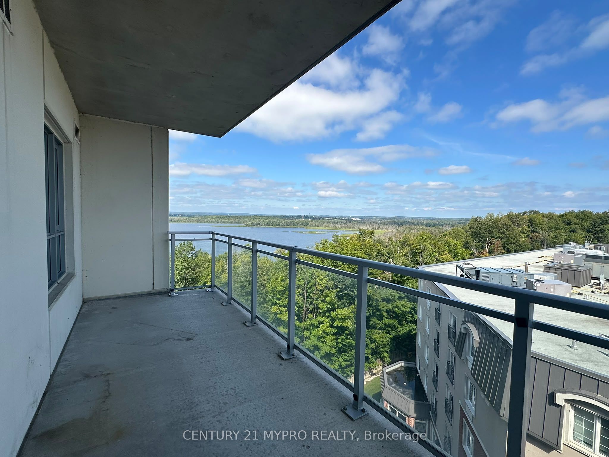 58 Lakeside Terrace 1007 Property Photo 17
