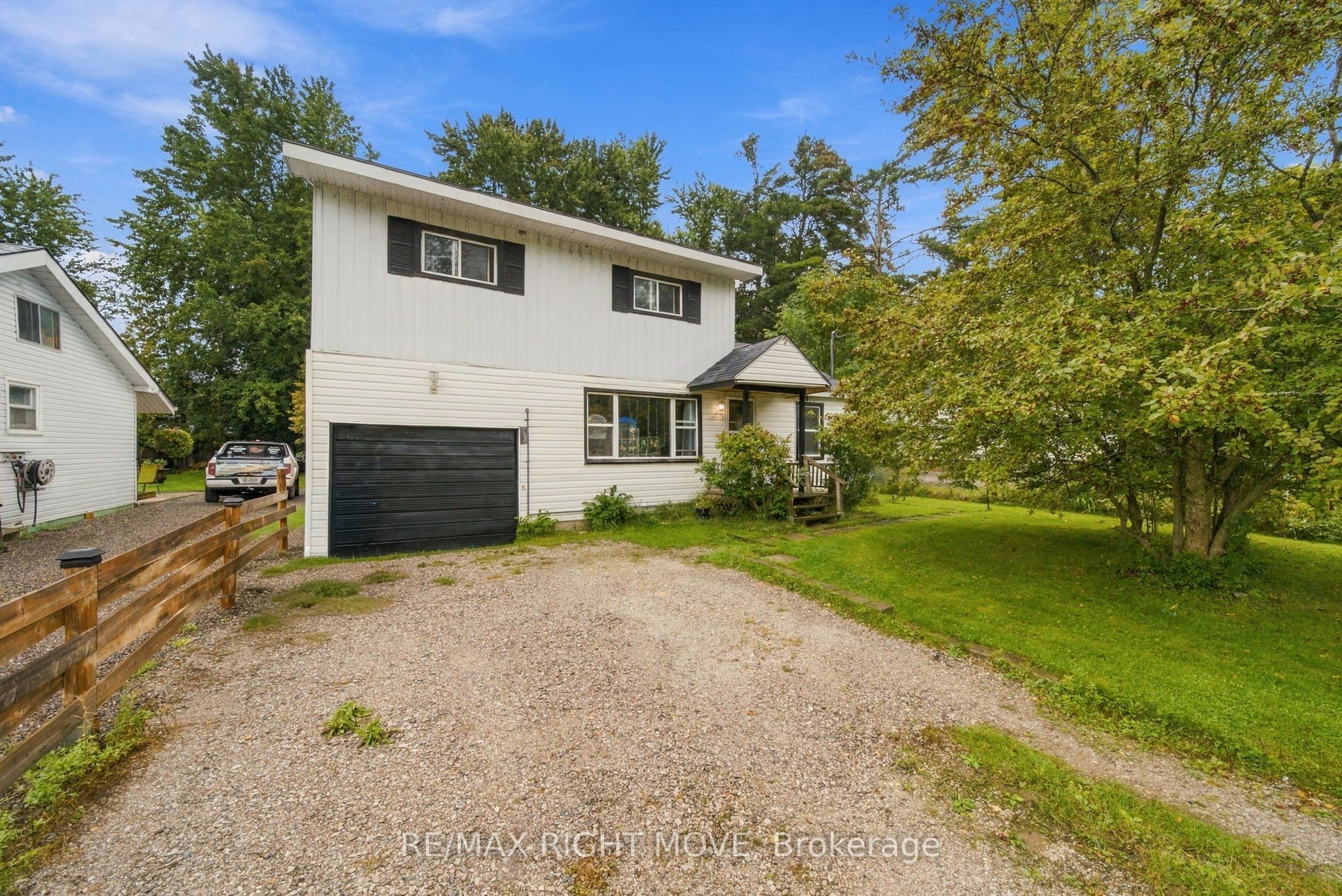 3425 Coronation Avenue Property Photo 1