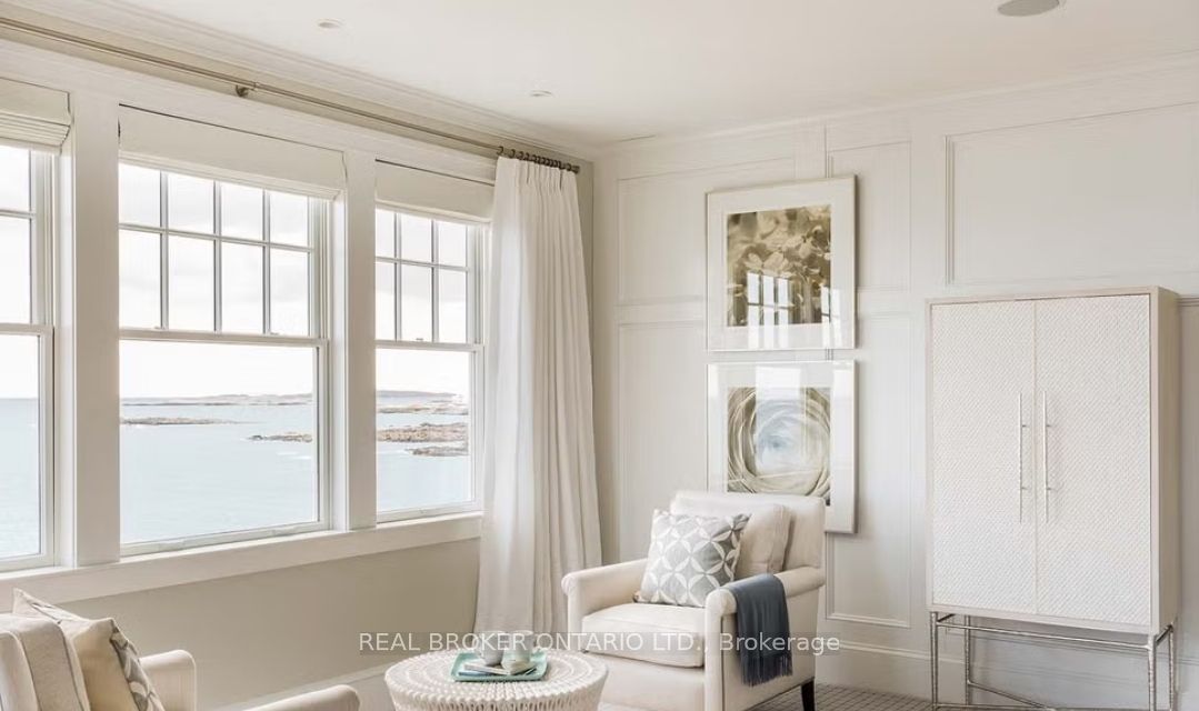 8 Property Photo 14