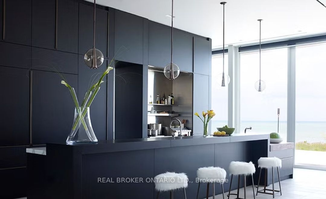 8 Property Photo 18