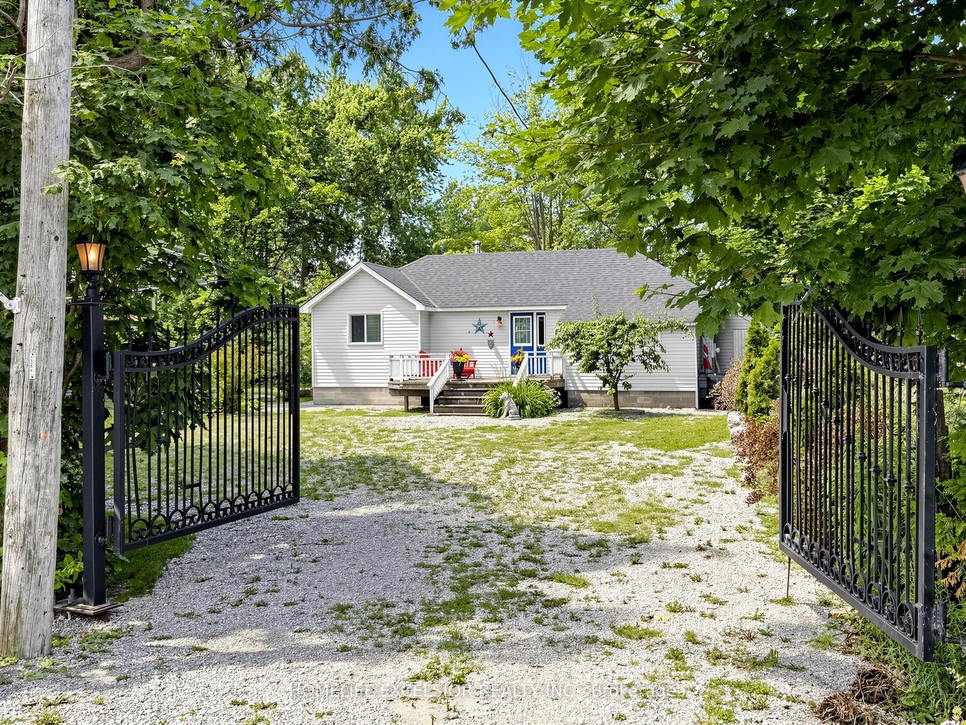 2156 Lakeshore Drive Property Photo 2