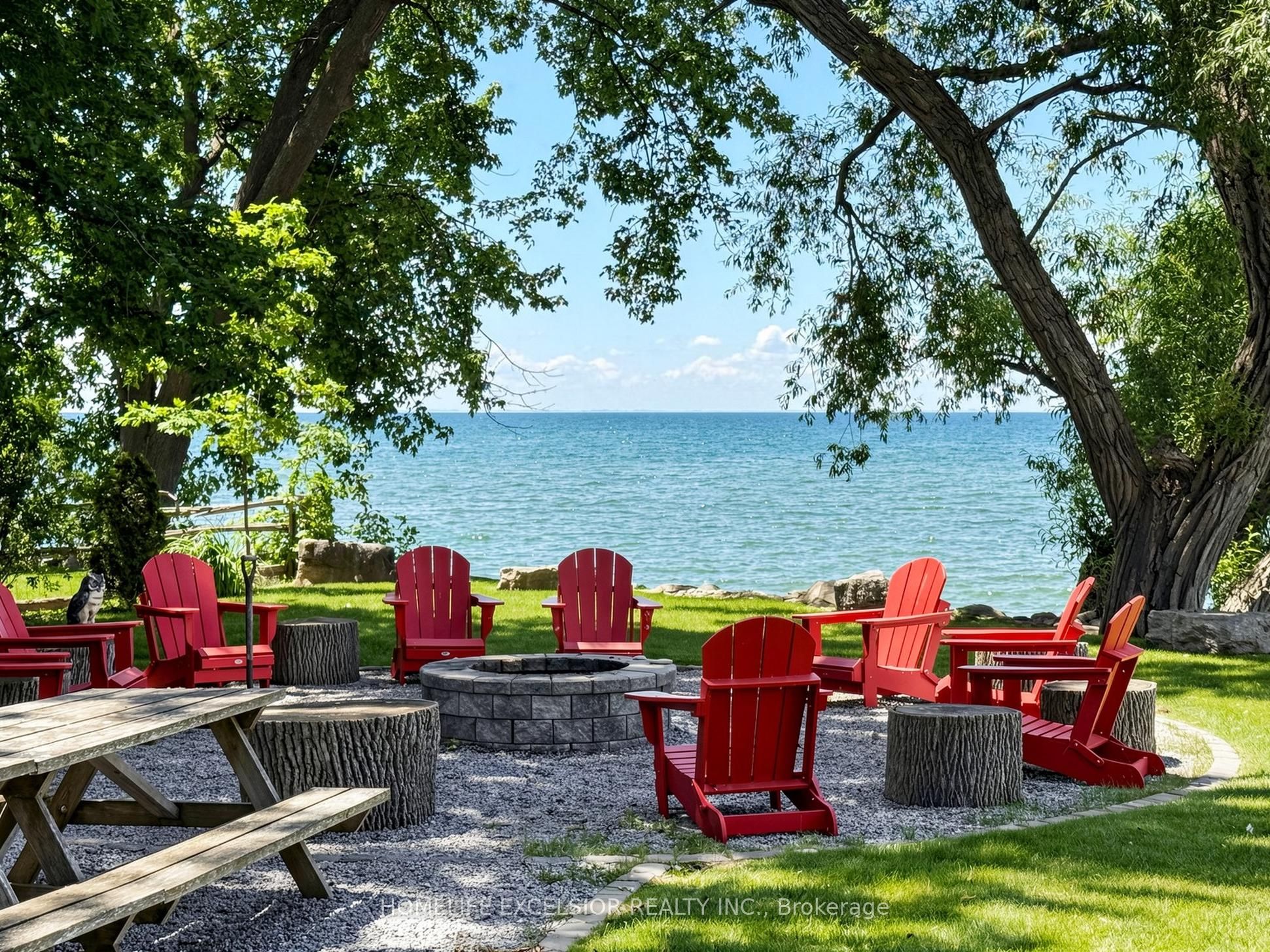 2156 Lakeshore Drive Property Photo 4