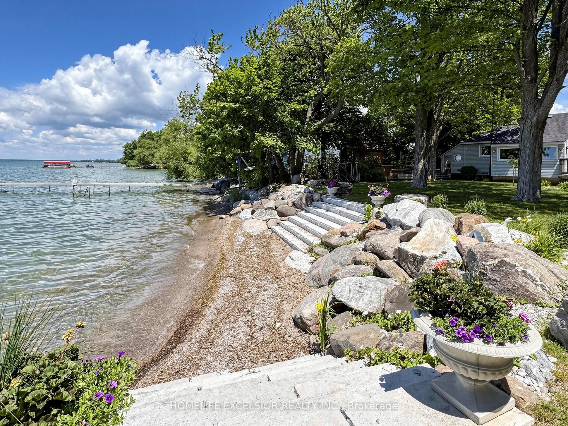 2156 Lakeshore Drive Property Photo 8