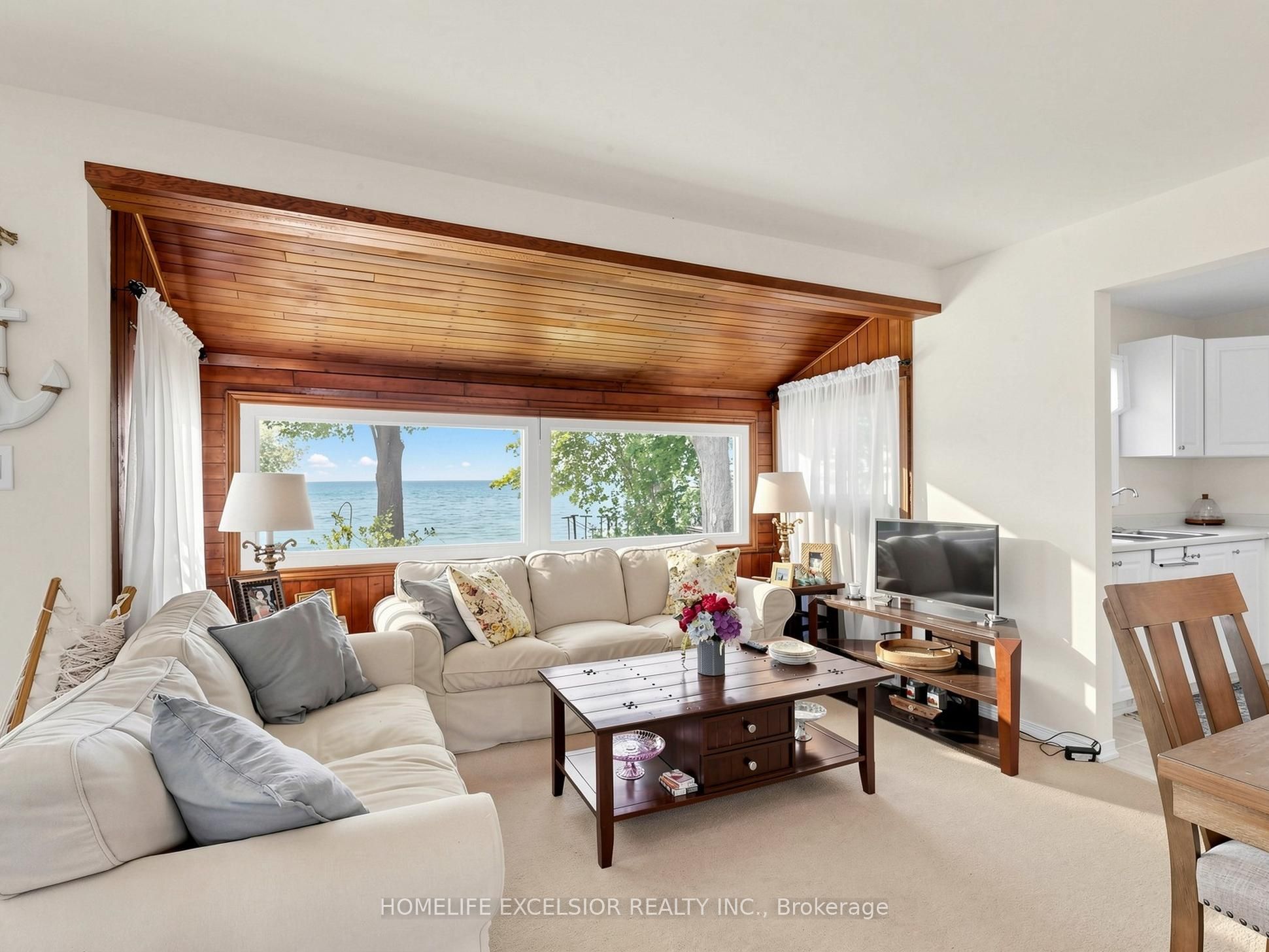 2156 Lakeshore Drive Property Photo 11