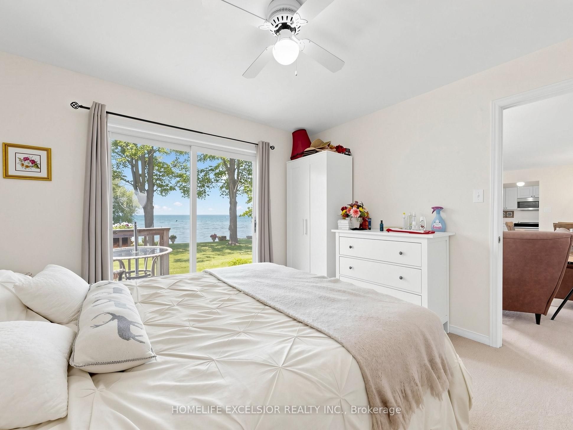 2156 Lakeshore Drive Property Photo 12