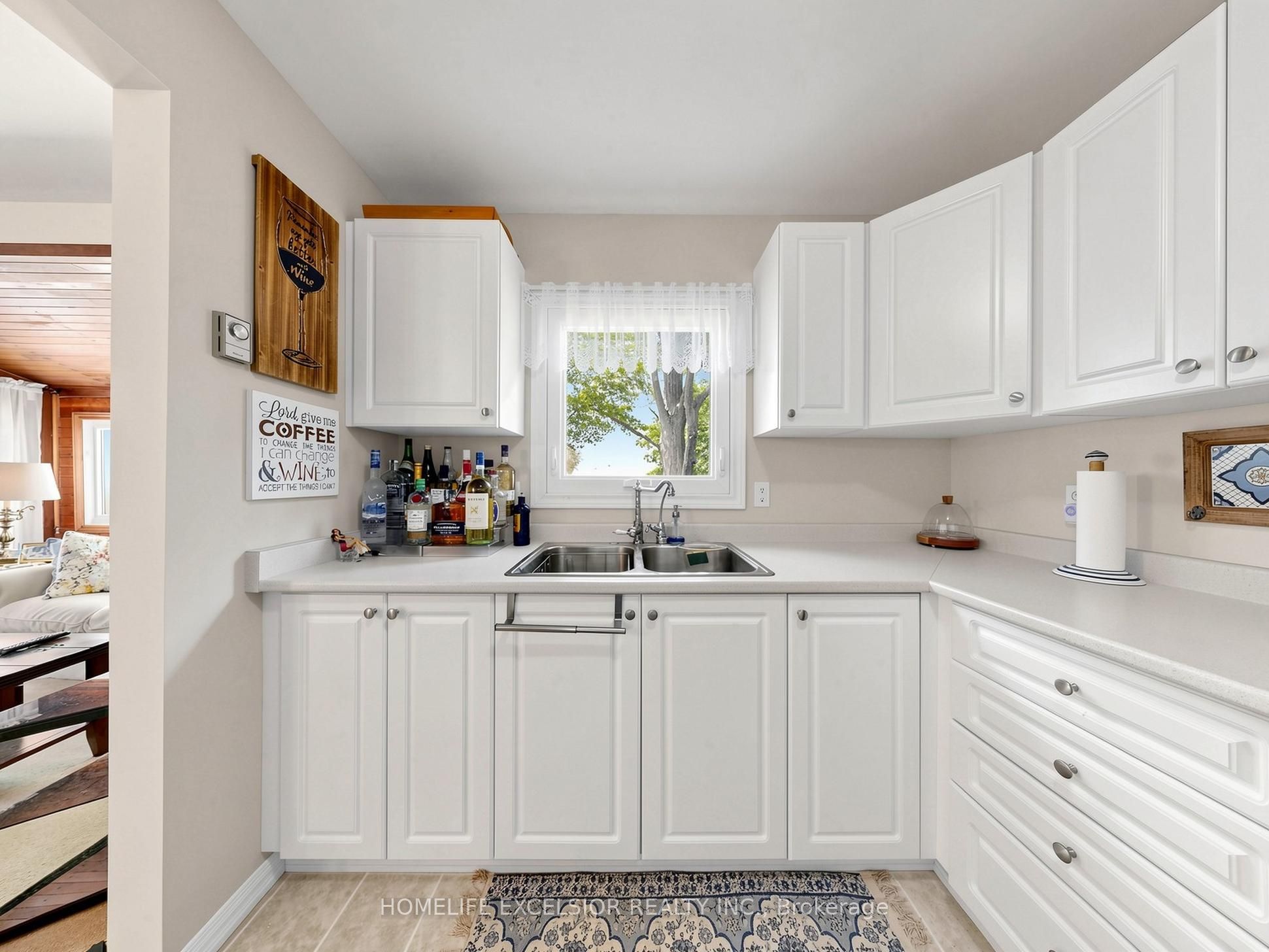 2156 Lakeshore Drive Property Photo 19