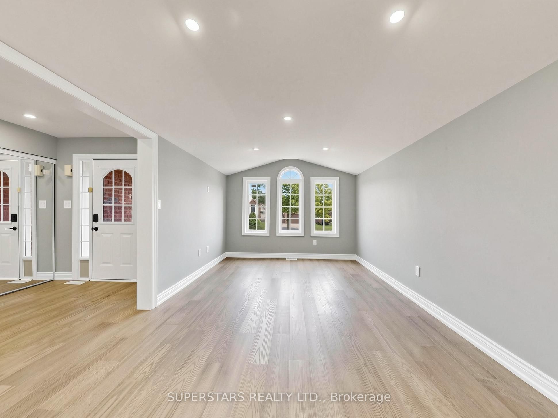 75 Ambler Bay Property Photo 4
