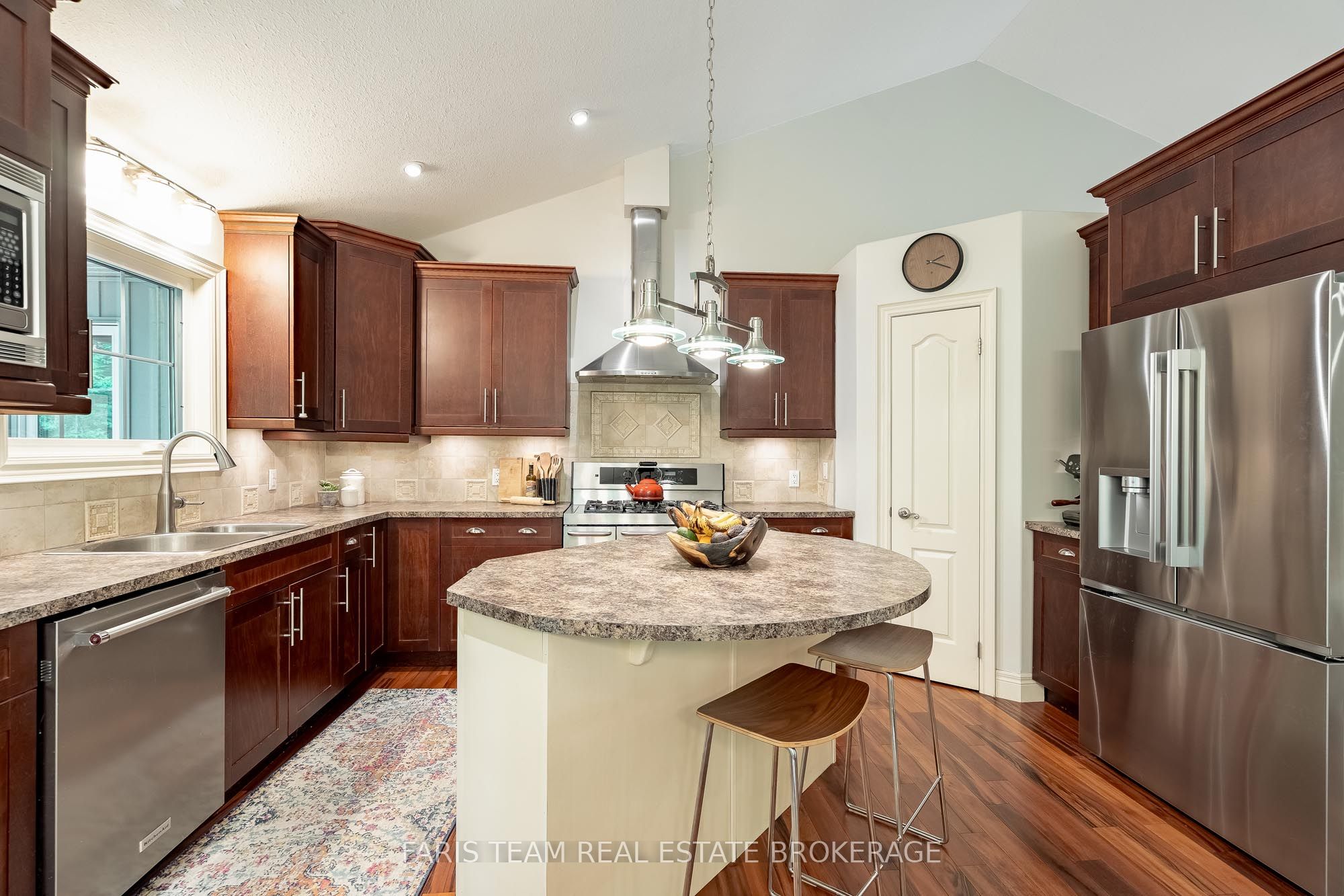 11 Snowshoe Trail Property Photo 6