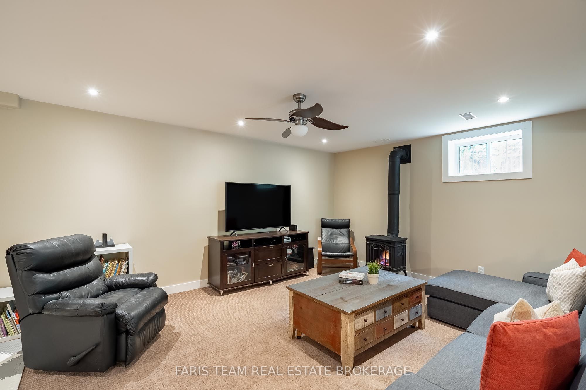11 Snowshoe Trail Property Photo 25