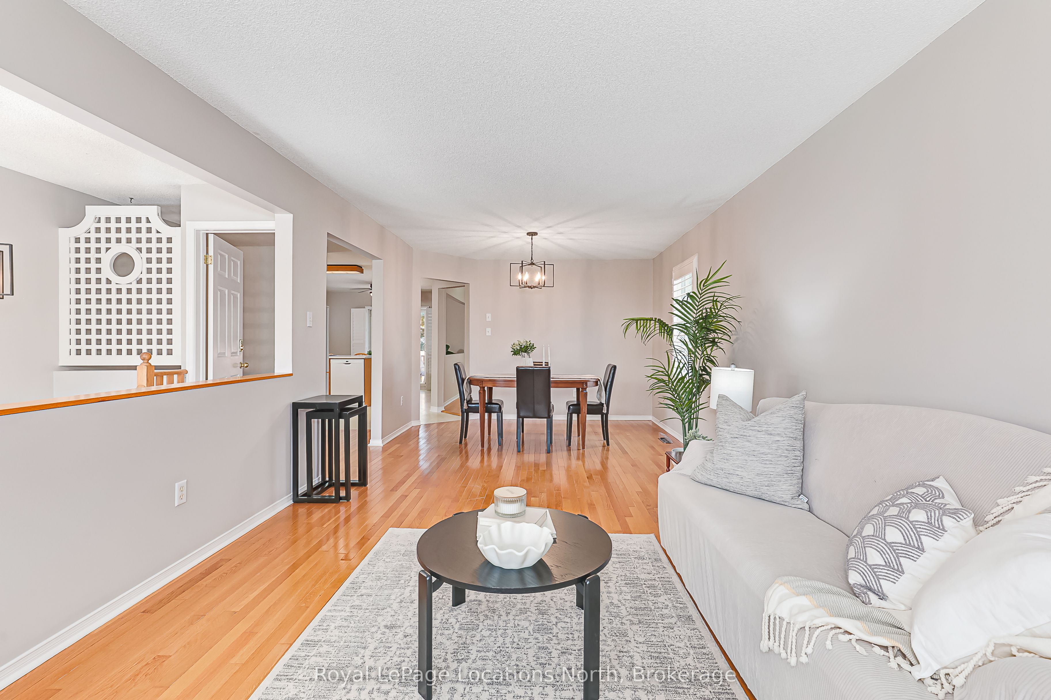 77 Silver Birch Avenue Property Photo 14