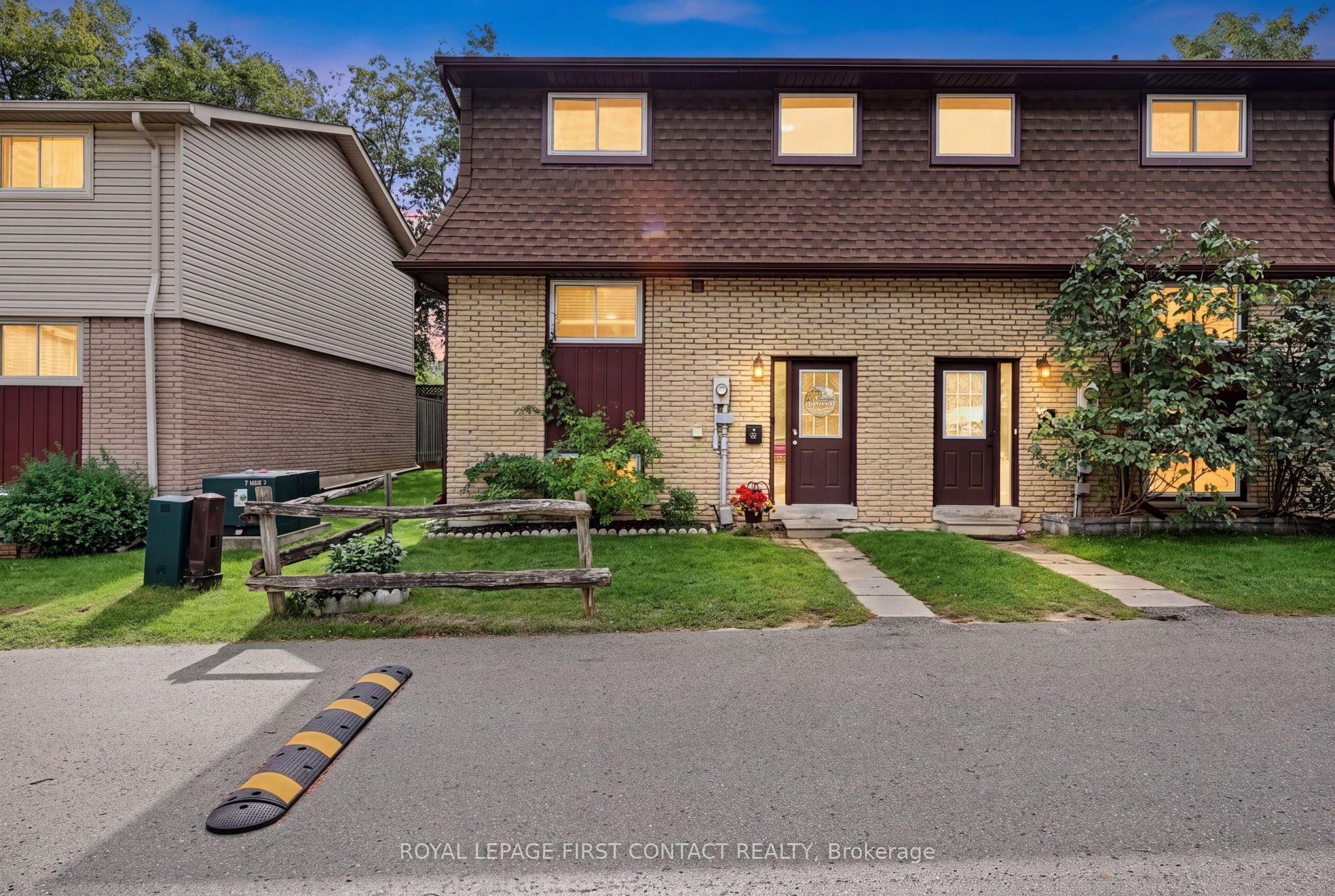 233 Innisfil Street 8 Property Photo 1