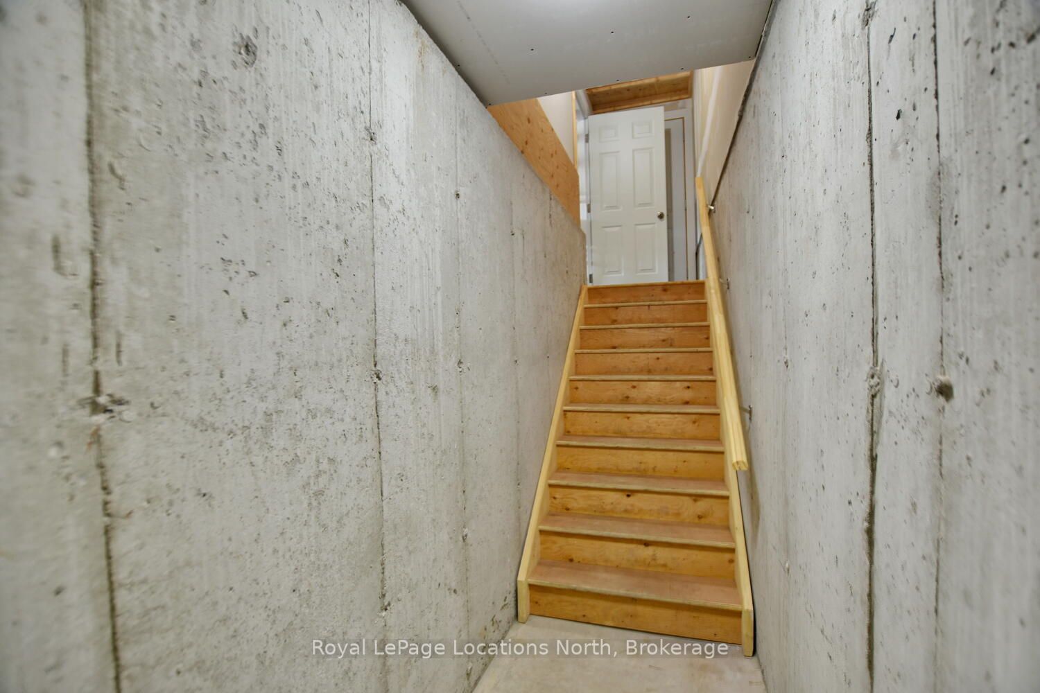 22 Portland Street Property Photo 39