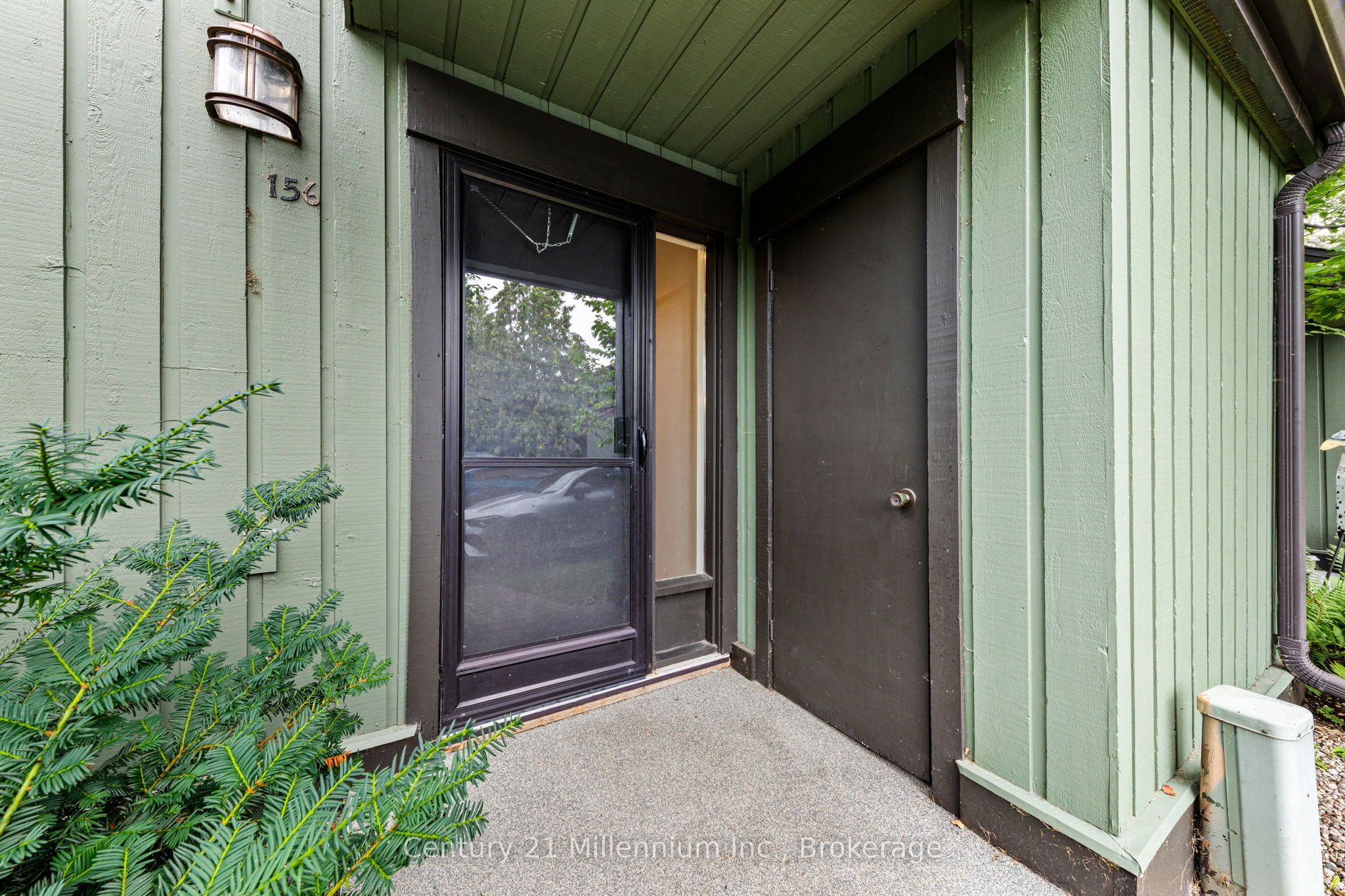 156 N Escarpment Crescent Property Photo 3