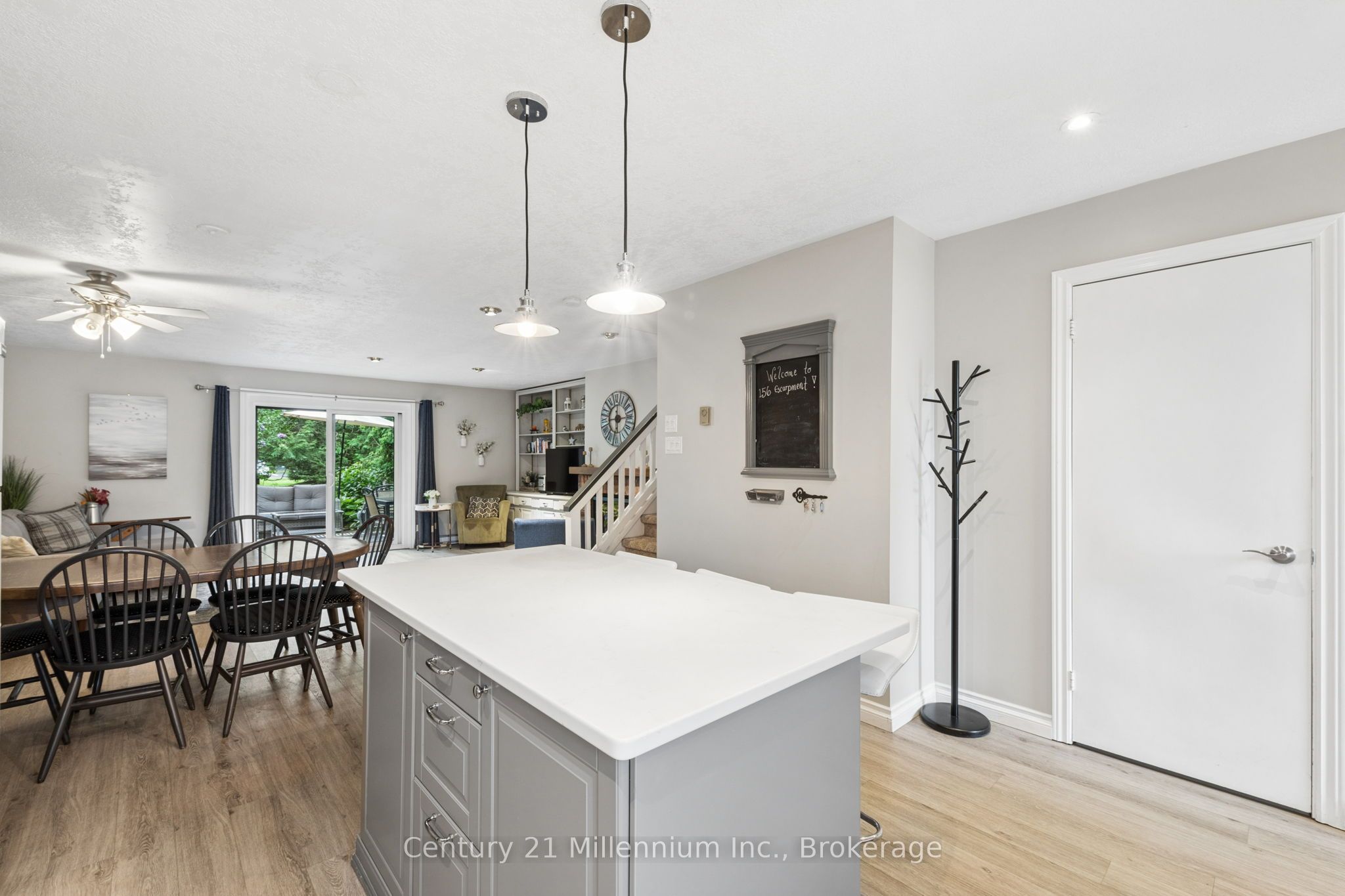 156 N Escarpment Crescent Property Photo 6