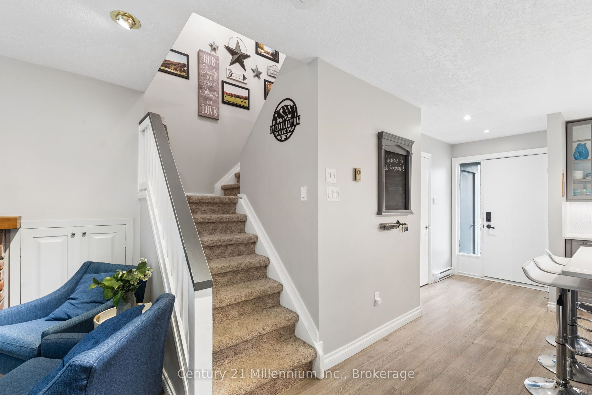 156 N Escarpment Crescent Property Photo 9