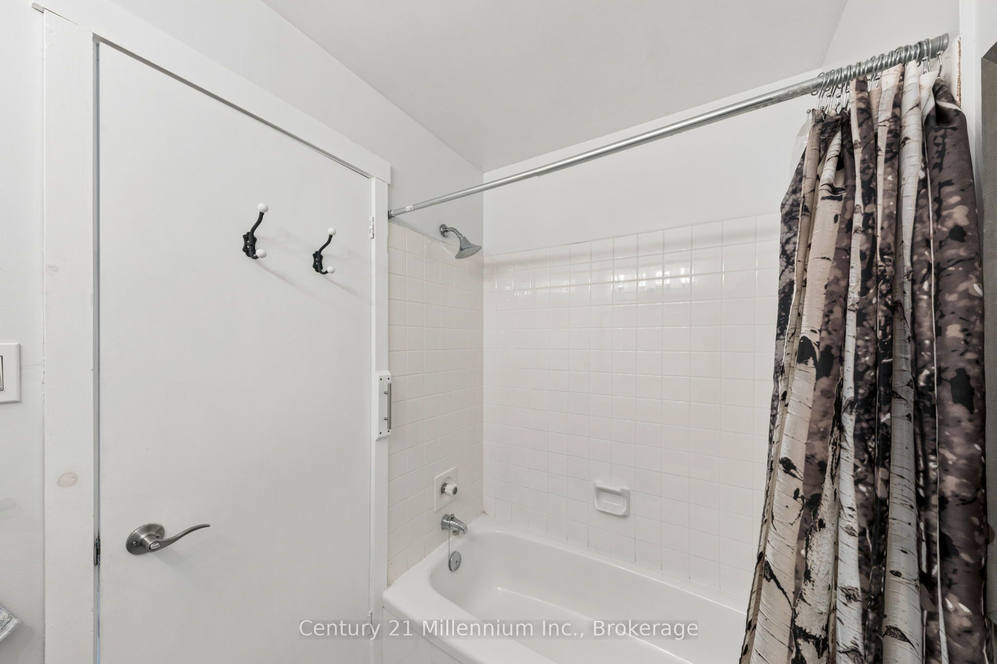 156 N Escarpment Crescent Property Photo 26