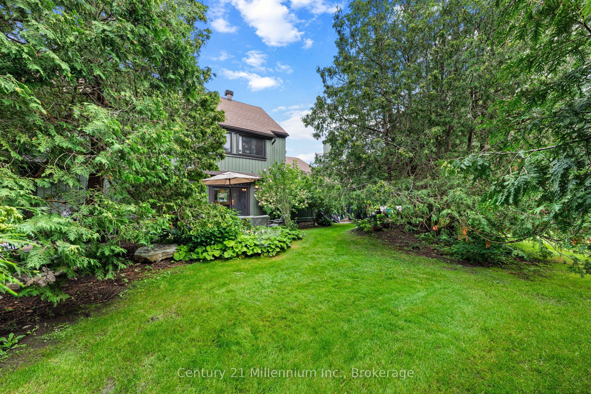 156 N Escarpment Crescent Property Photo 32