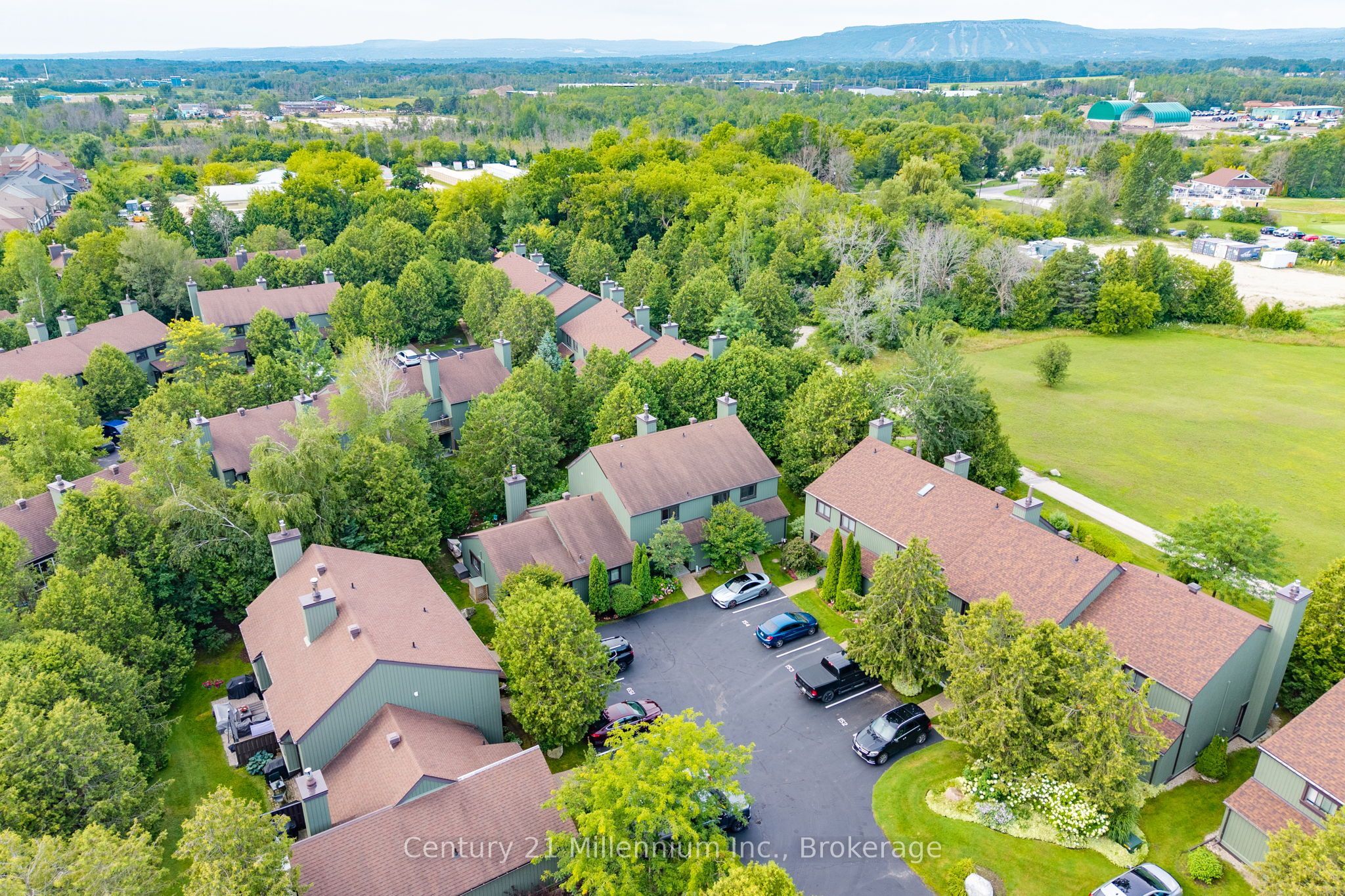156 N Escarpment Crescent Property Photo 34